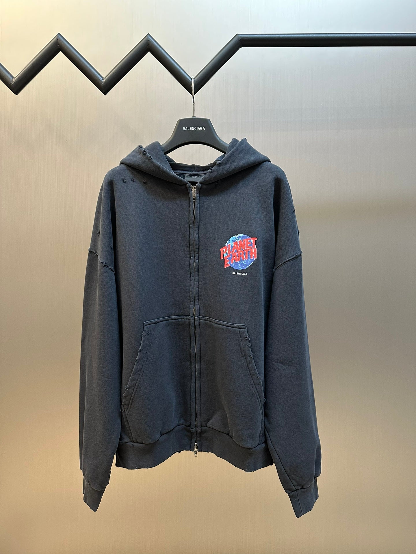 체인2호/발렌시아가 남성 지구 지퍼 맨투맨