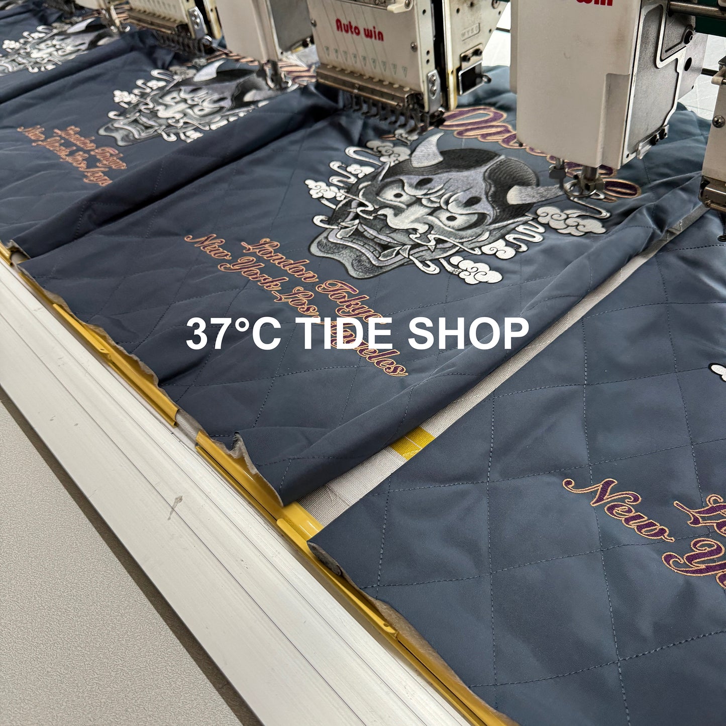 37도 / 팔라스 PALACE Festival Bomber Jacket