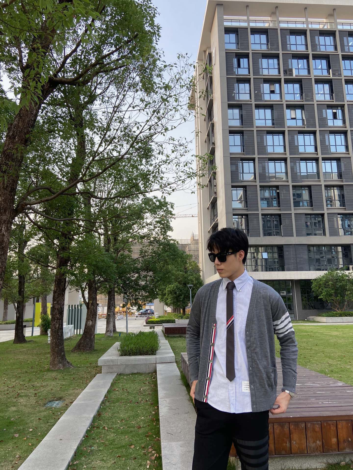 TJ / 톰브라운 라파엘 극세 울 100% 가디건 3가지색상(블랙,네이비,그레이)