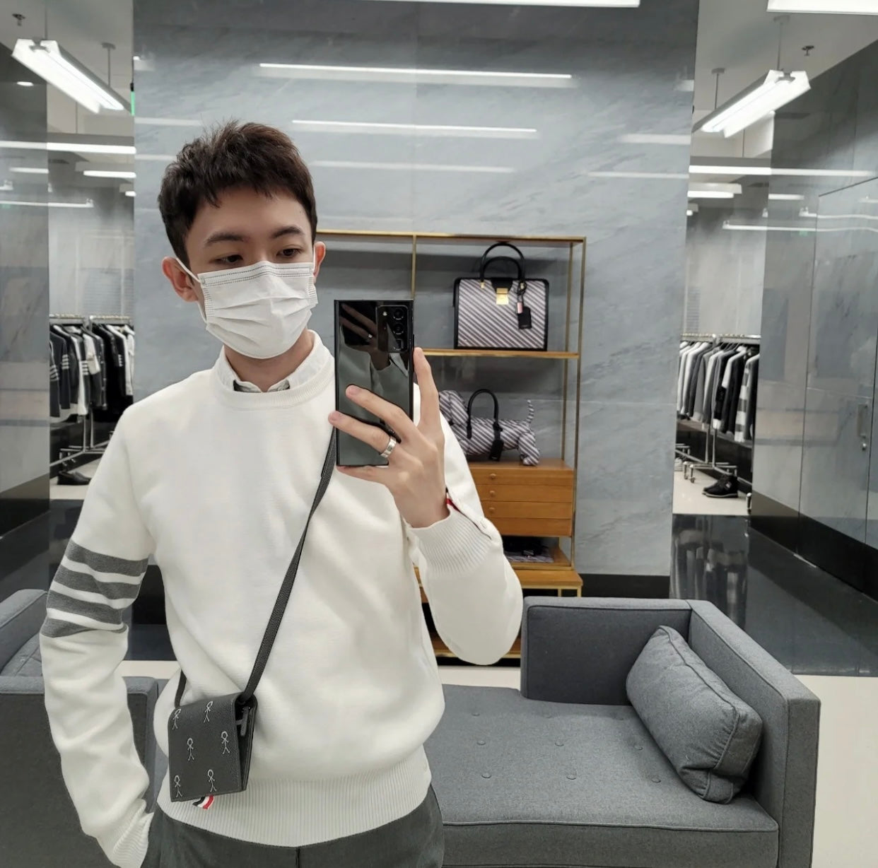 TJ / 톰브라운 퓨어 코튼 클래식 4bar 크루넥 풀오버