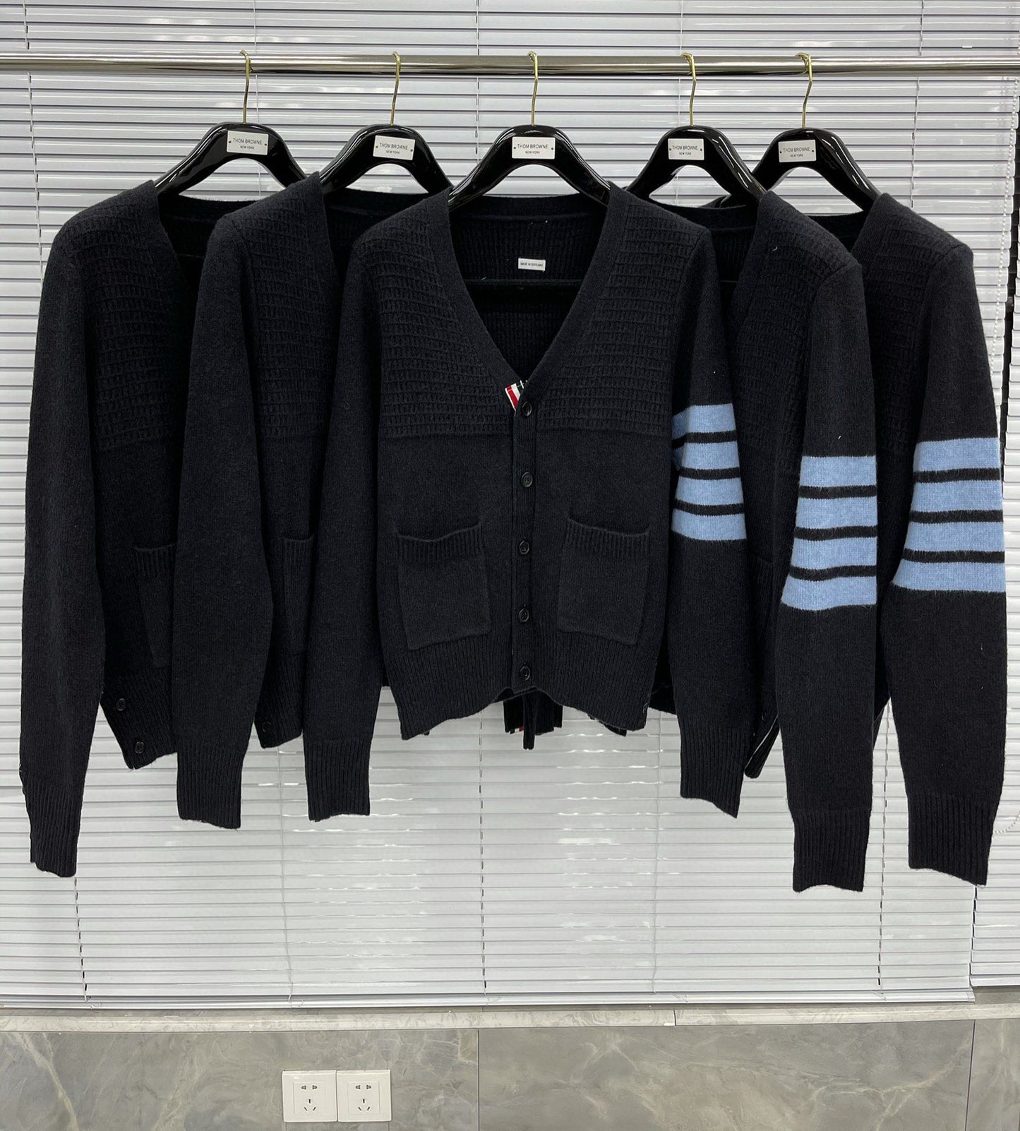 테일러백 / 톰브라운 가디건