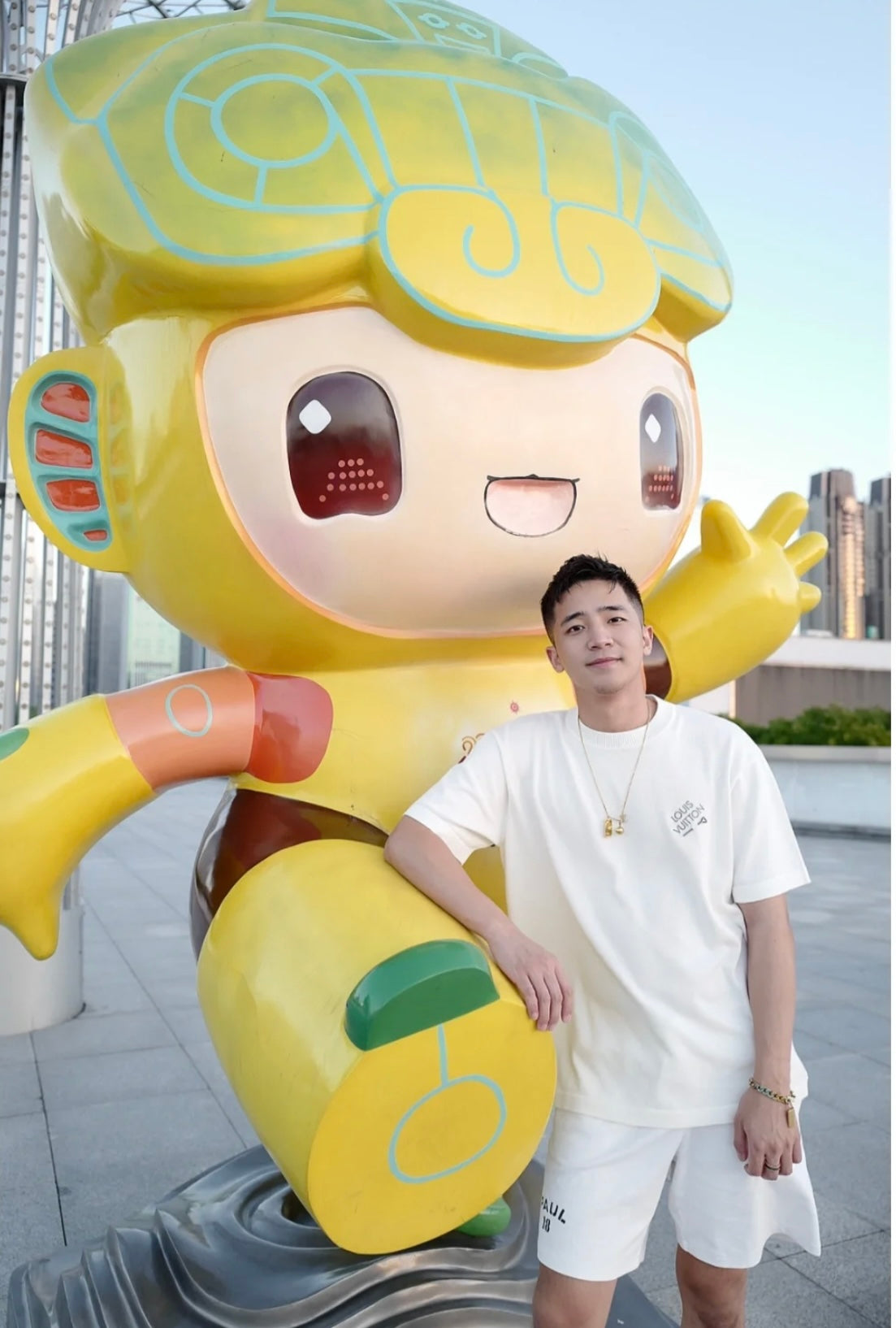 TJ / 루이비통 로고 반팔티 , 𝗟𝗢𝗨𝗜𝗦 𝗩𝗨𝗜𝗧𝗧𝗢𝗡 로고 반팔 티셔츠