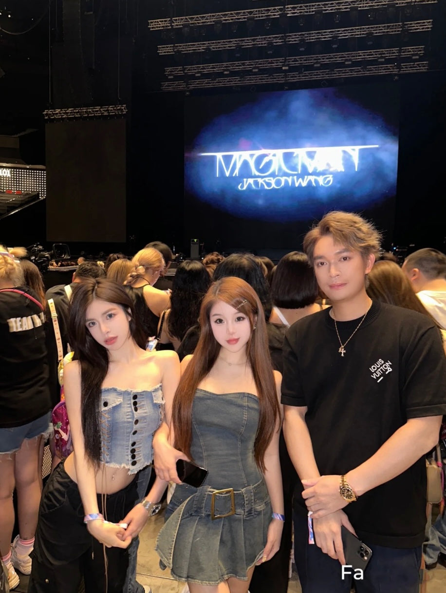 TJ / 루이비통 로고 반팔티 , 𝗟𝗢𝗨𝗜𝗦 𝗩𝗨𝗜𝗧𝗧𝗢𝗡 로고 반팔 티셔츠