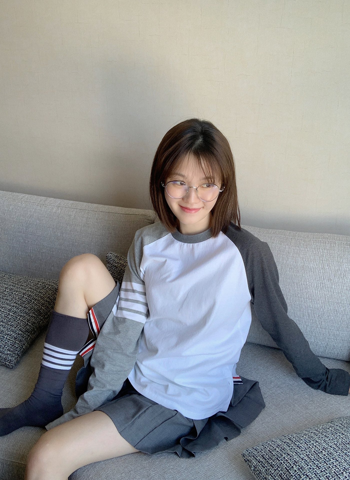대리석 / 톰브라운 그레이 긴팔, 클래식한 귀환, TB의 만능 컬러블록 긴팔 티셔츠
