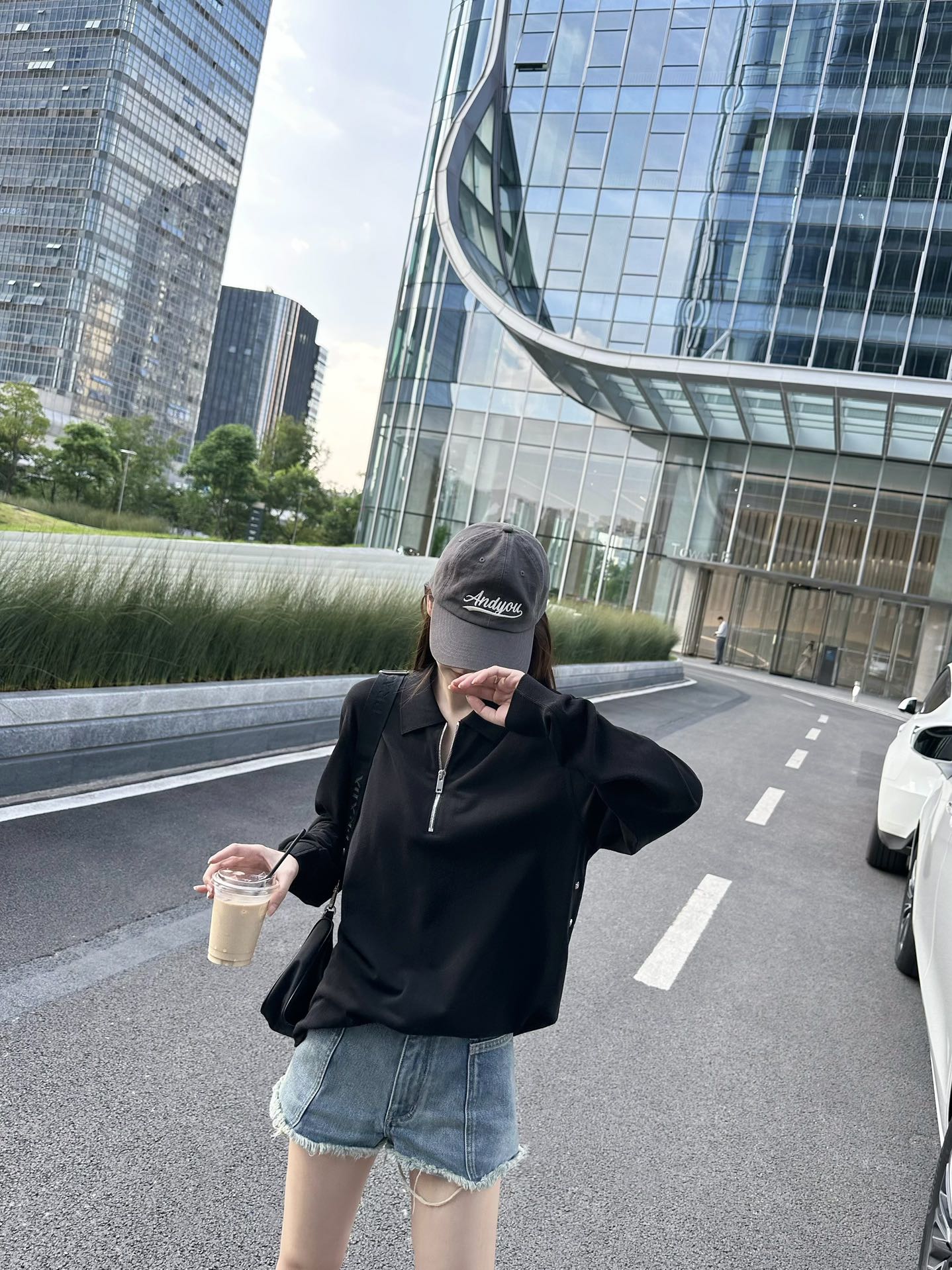 대리석 / 지방시 집업 니트