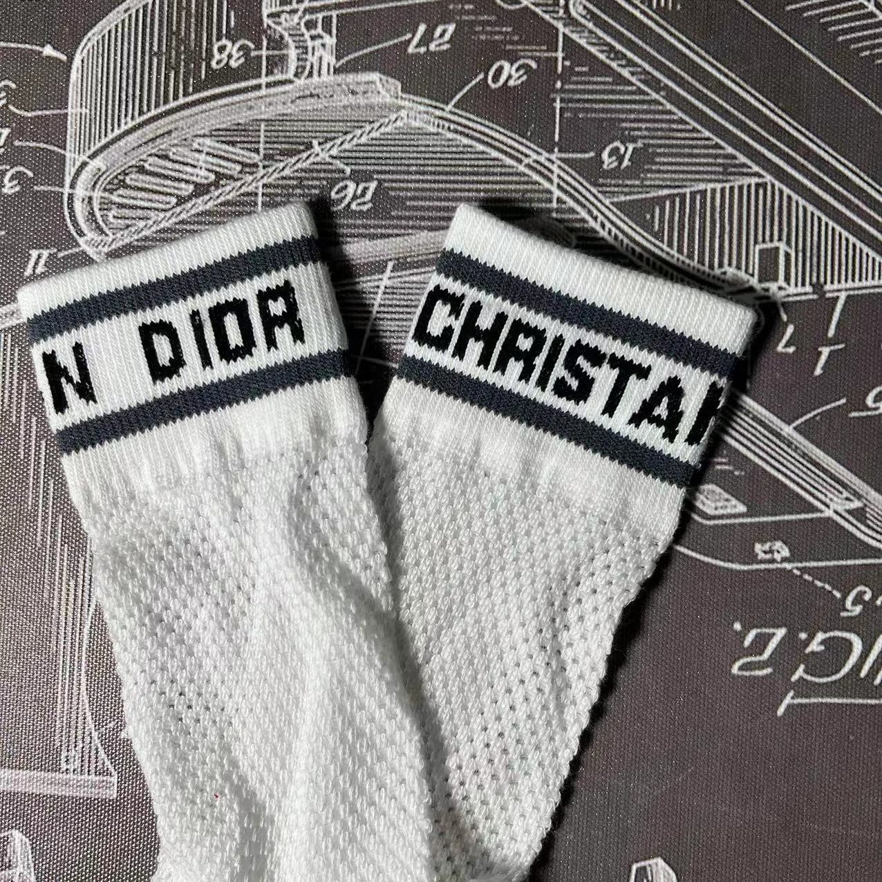 CND /디올 양말