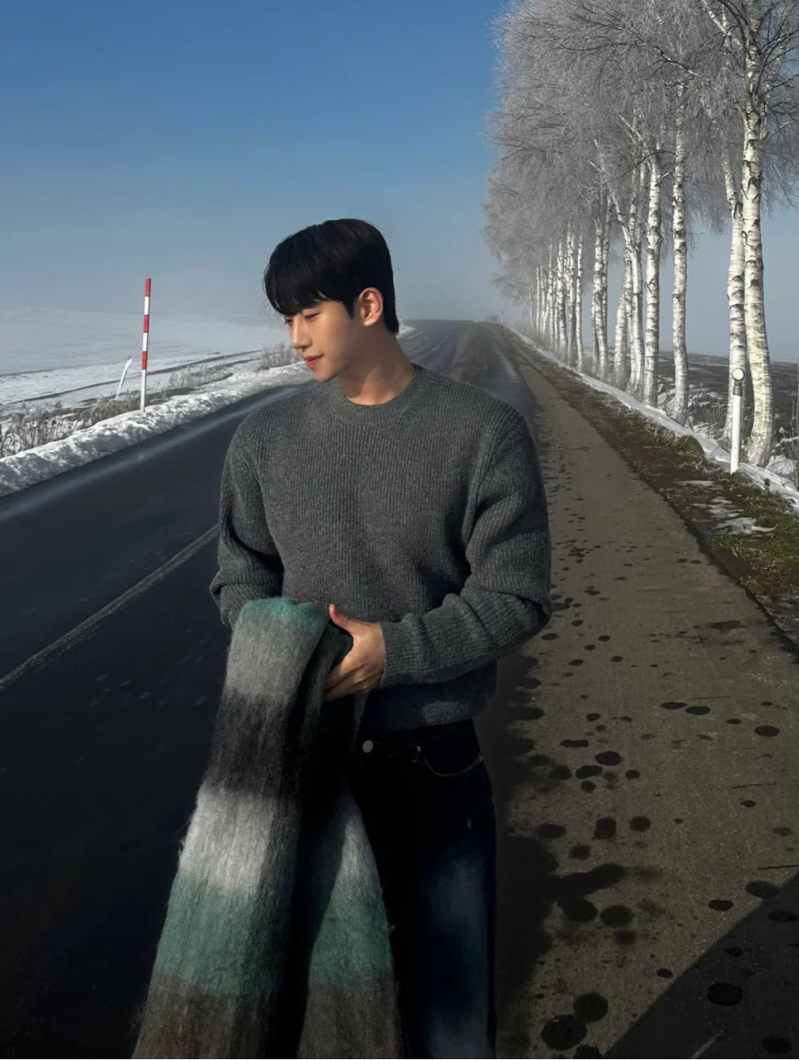 탑아키마 / 마르지엘라 23AW 사각스티치솔리드울풀오버니트