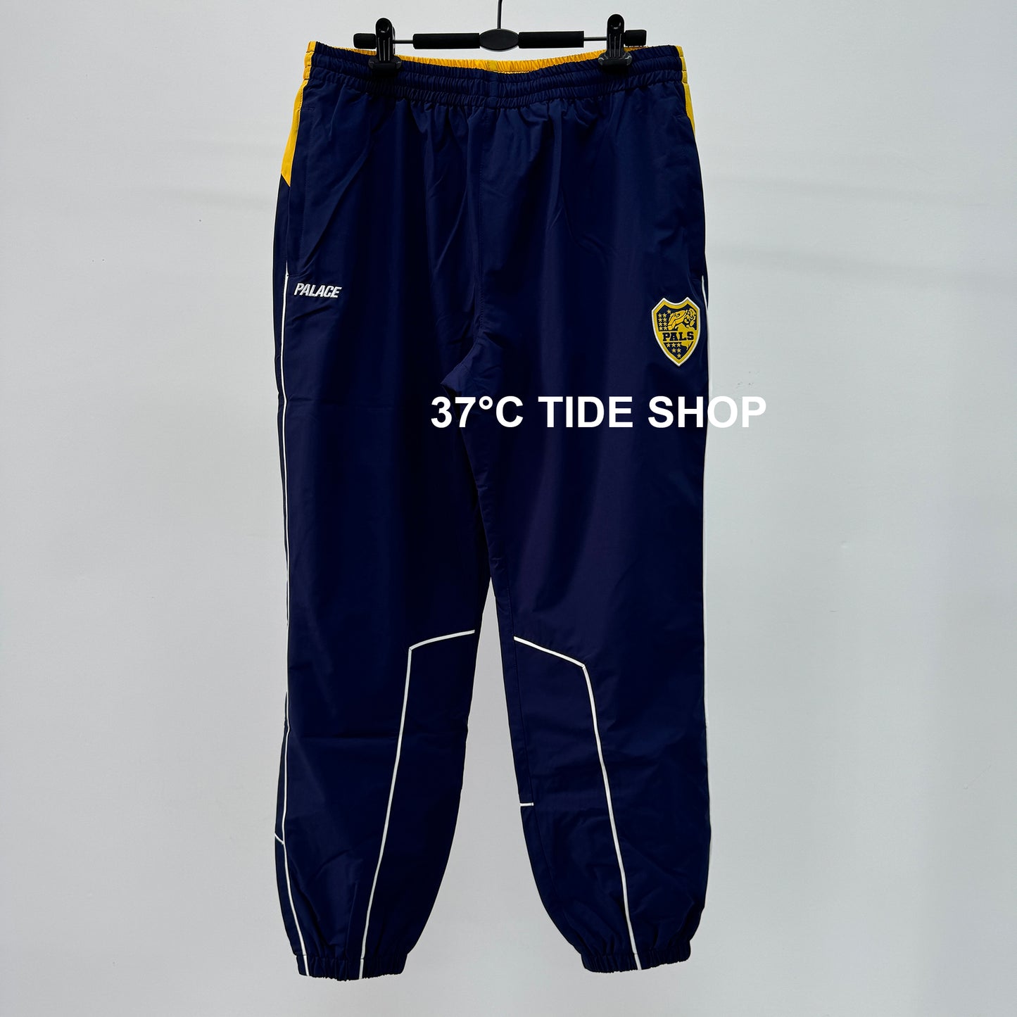 37도 / 팔라스 , P2455-PALACE PALAMAT SHELL JOGGER