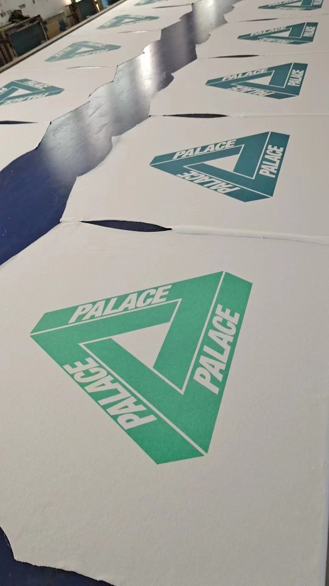 탑팔라스 / 팔라스 반팔티 , Palace Reacto Tri-Ferg T-Shirt White