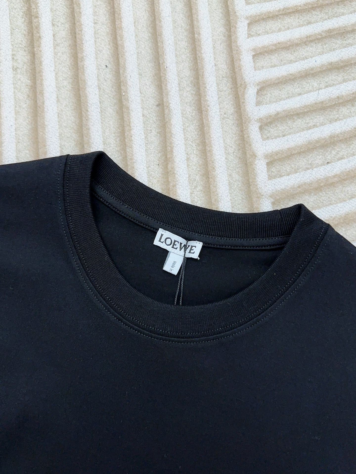 ZB / 로에베 반팔티 , 컬러라인레터링 반팔티셔츠 Tee