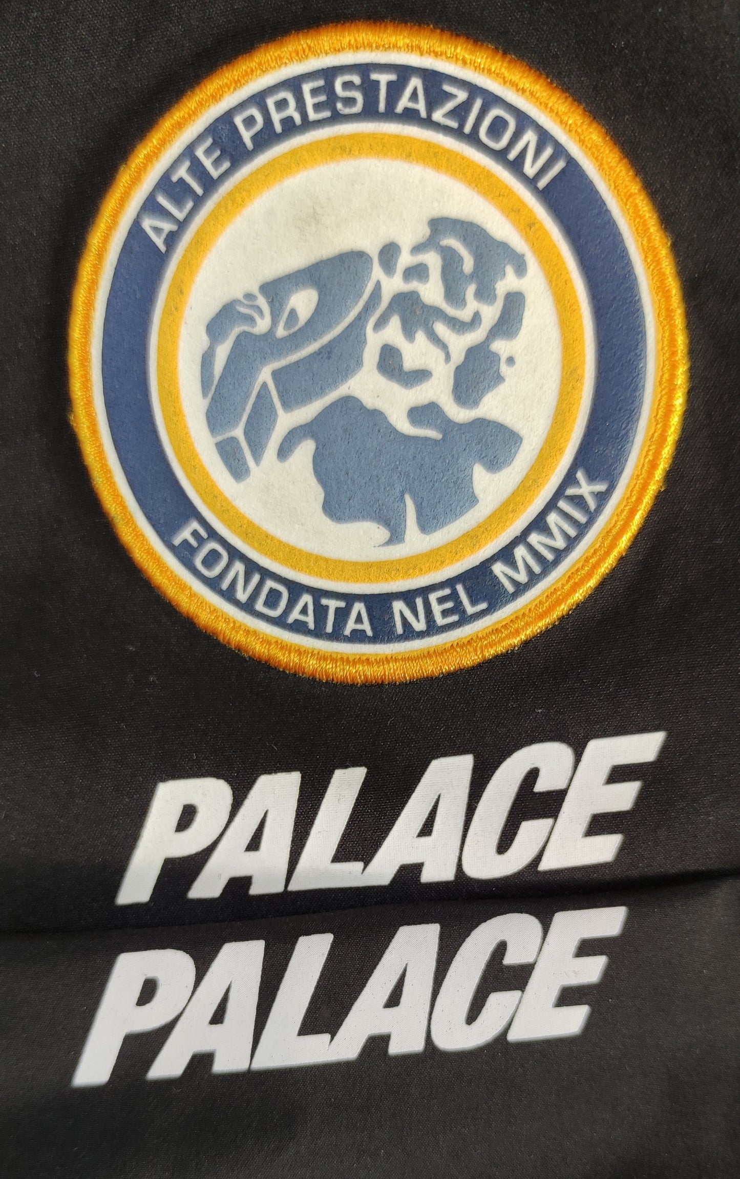 탑팔라스 / palace x umbro 트랙자켓