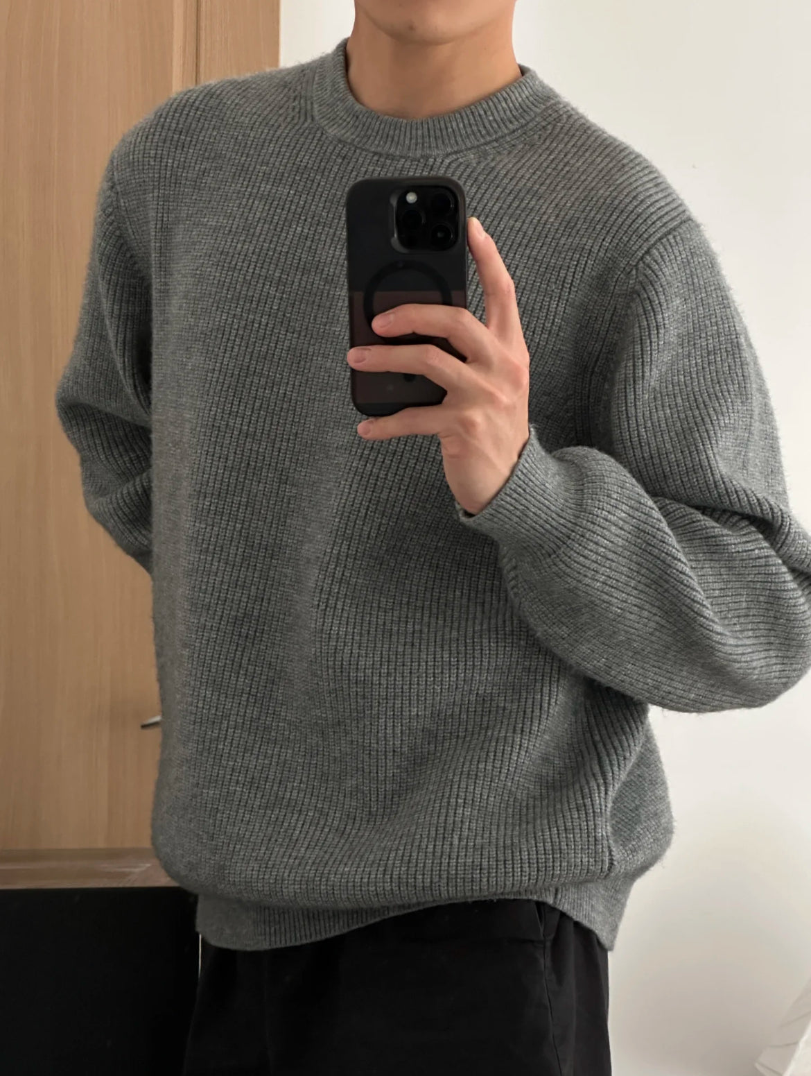 탑아키마 / 마르지엘라 23AW 사각스티치솔리드울풀오버니트