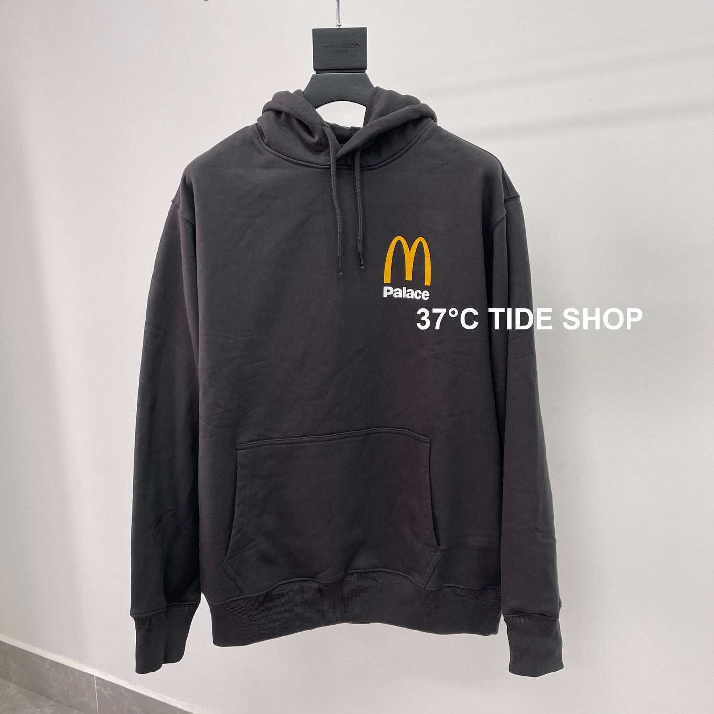 37도 / 팔라스 맥도날드 후드티