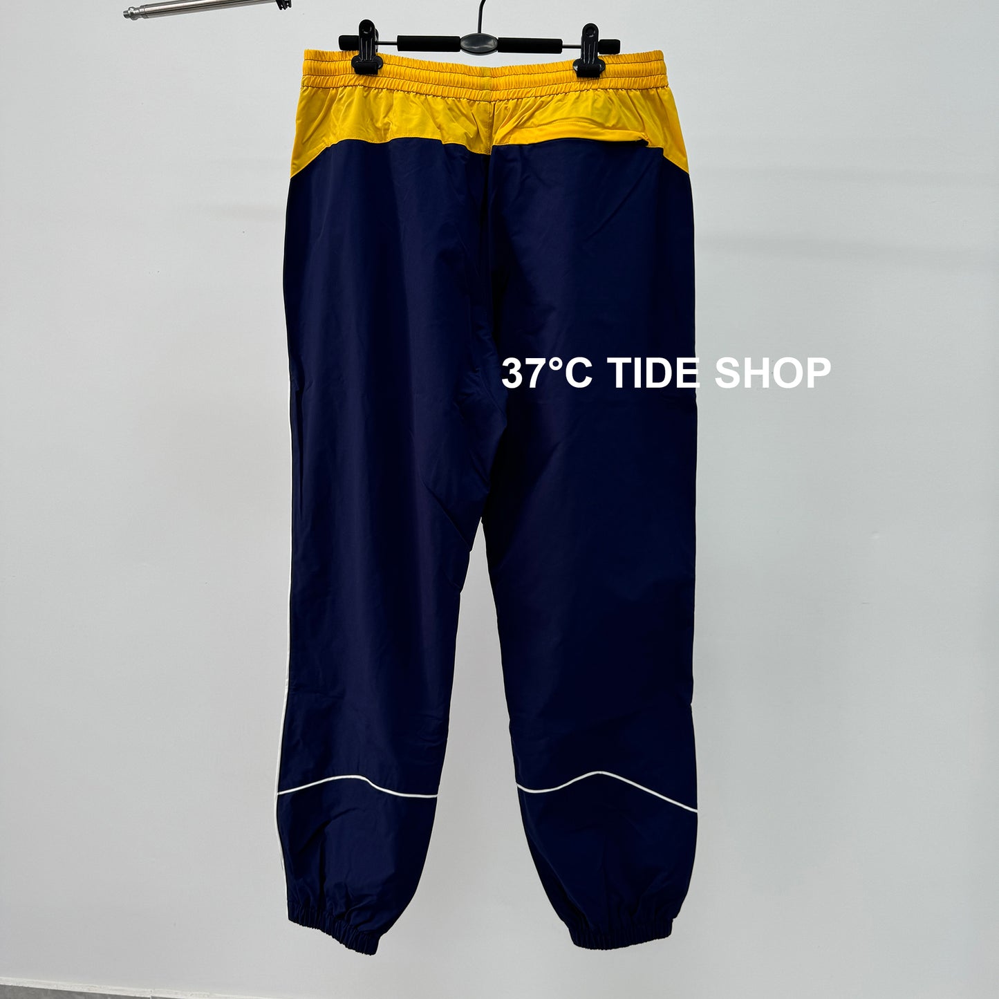 37도 / 팔라스 , P2455-PALACE PALAMAT SHELL JOGGER