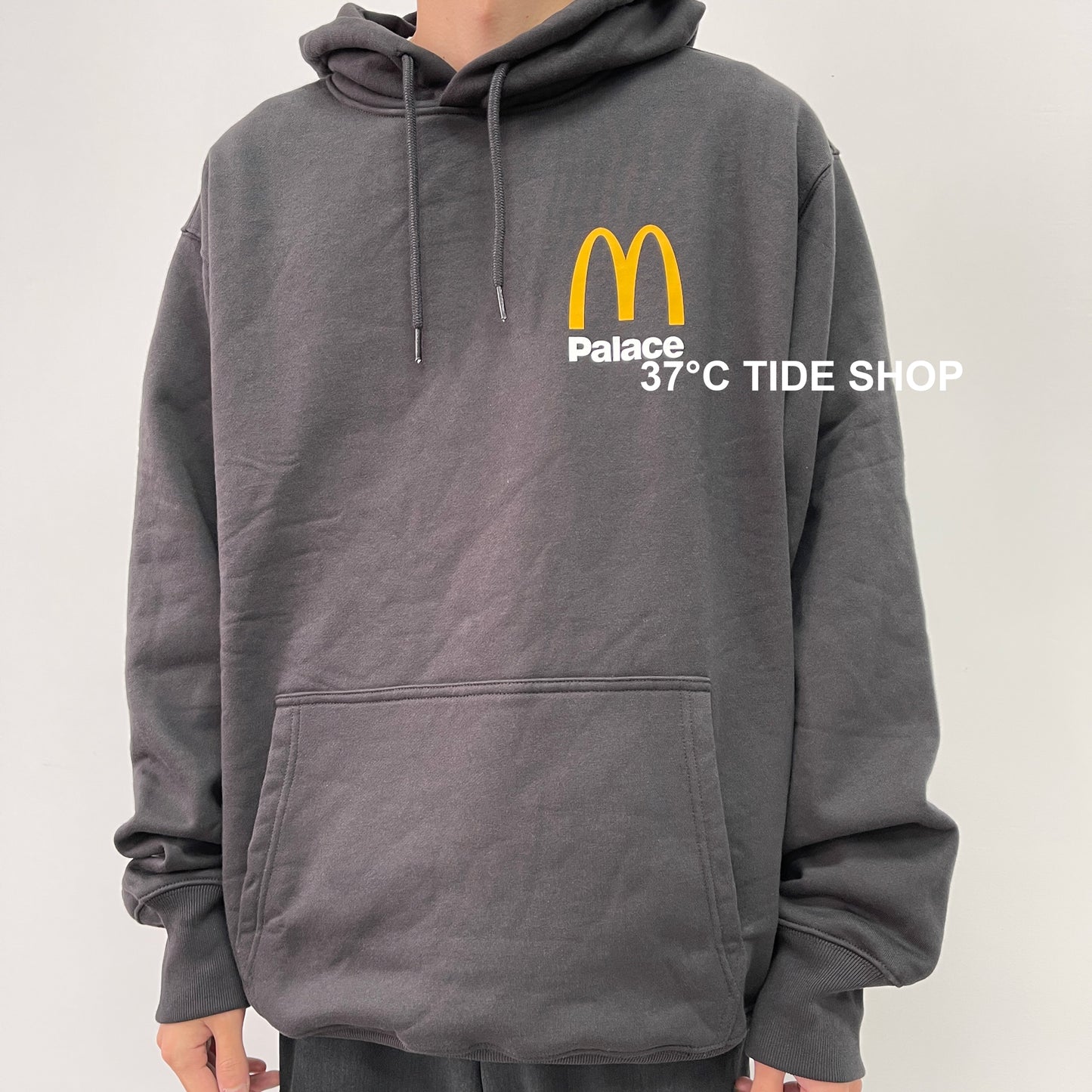 37도 / 팔라스 맥도날드 후드티