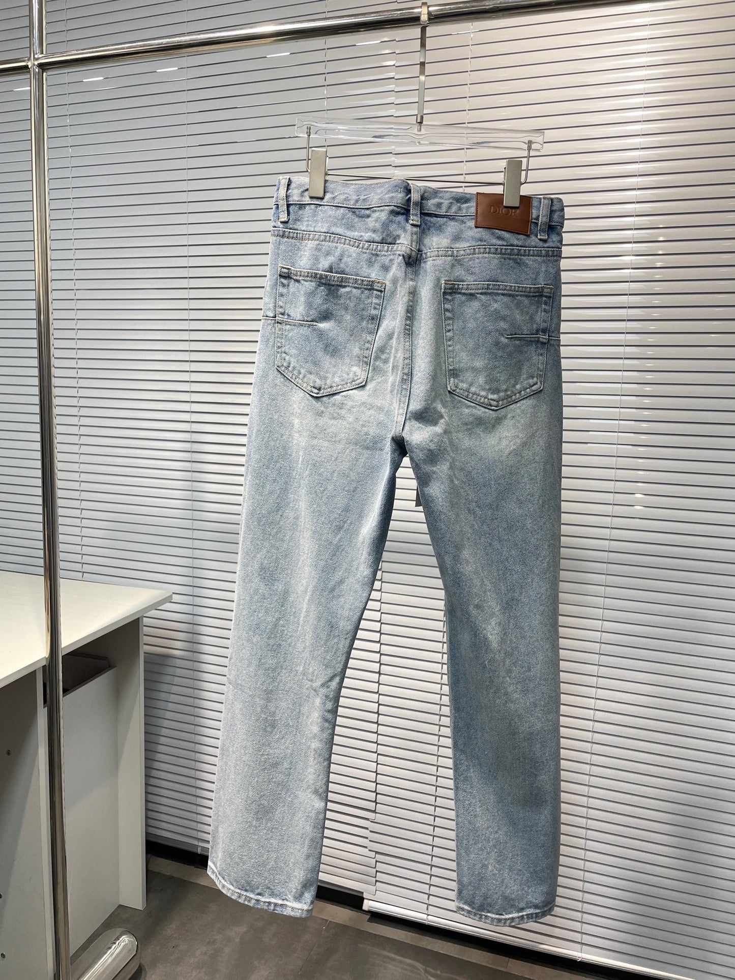 zb / 디올 청바지