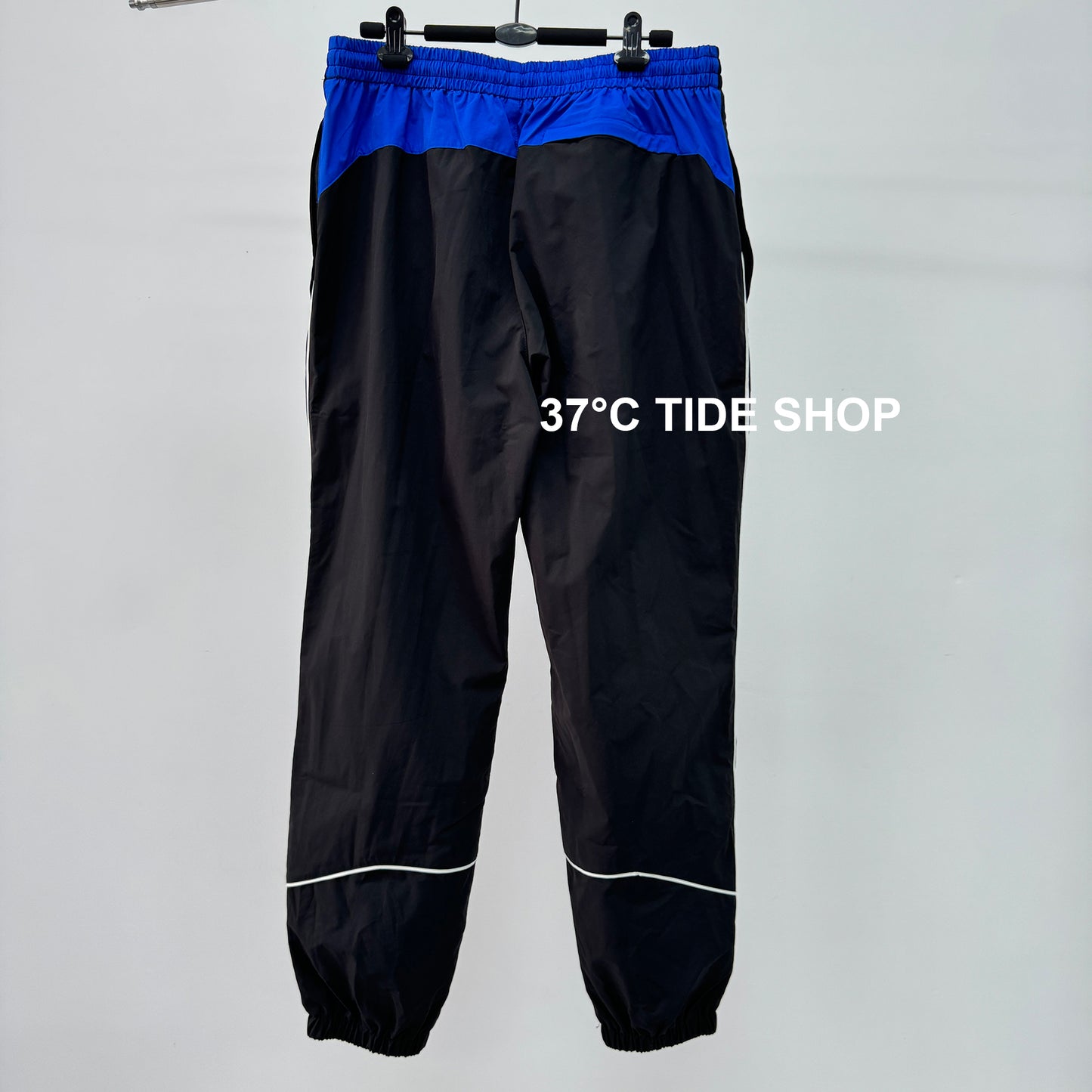 37도 / 팔라스 , P2455-PALACE PALAMAT SHELL JOGGER