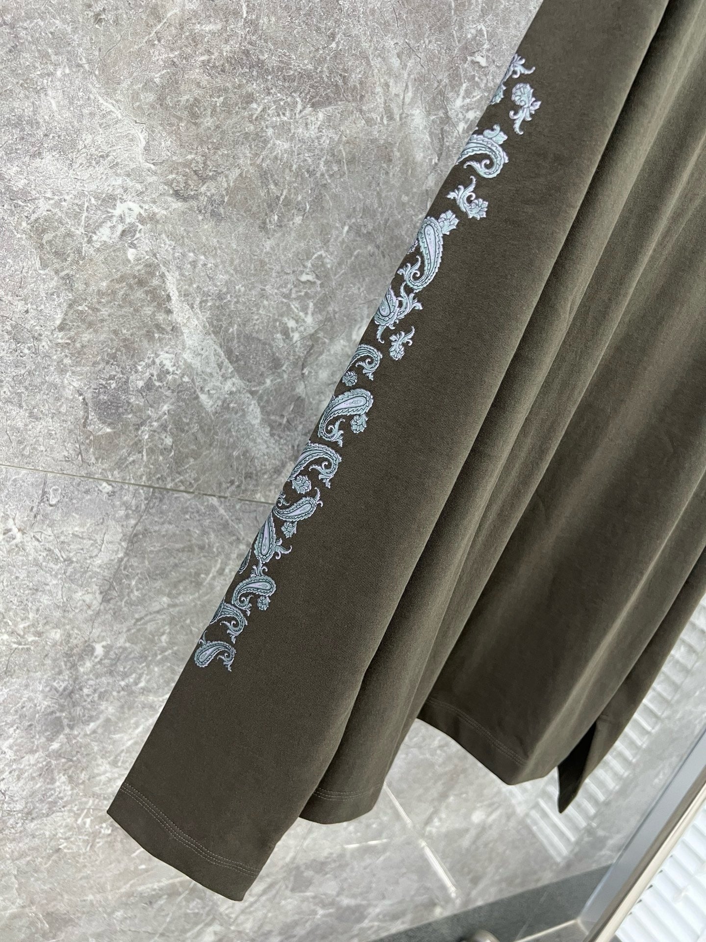 대리석 / 24FW 버버리 긴팔 티셔츠