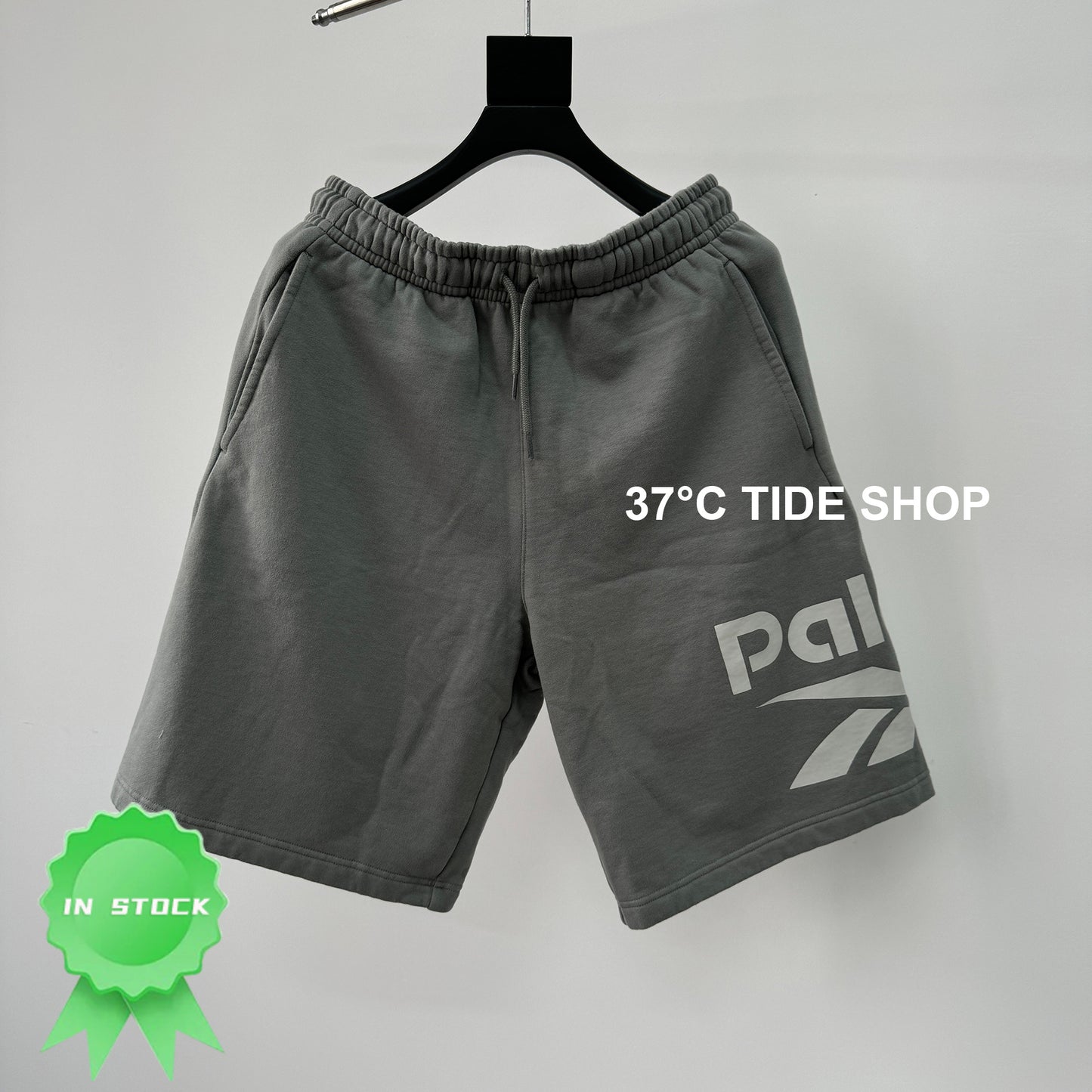 37도 / 팔라스 리복 콜라보 반바지 , P2431-PALACE REEBOK SHORT