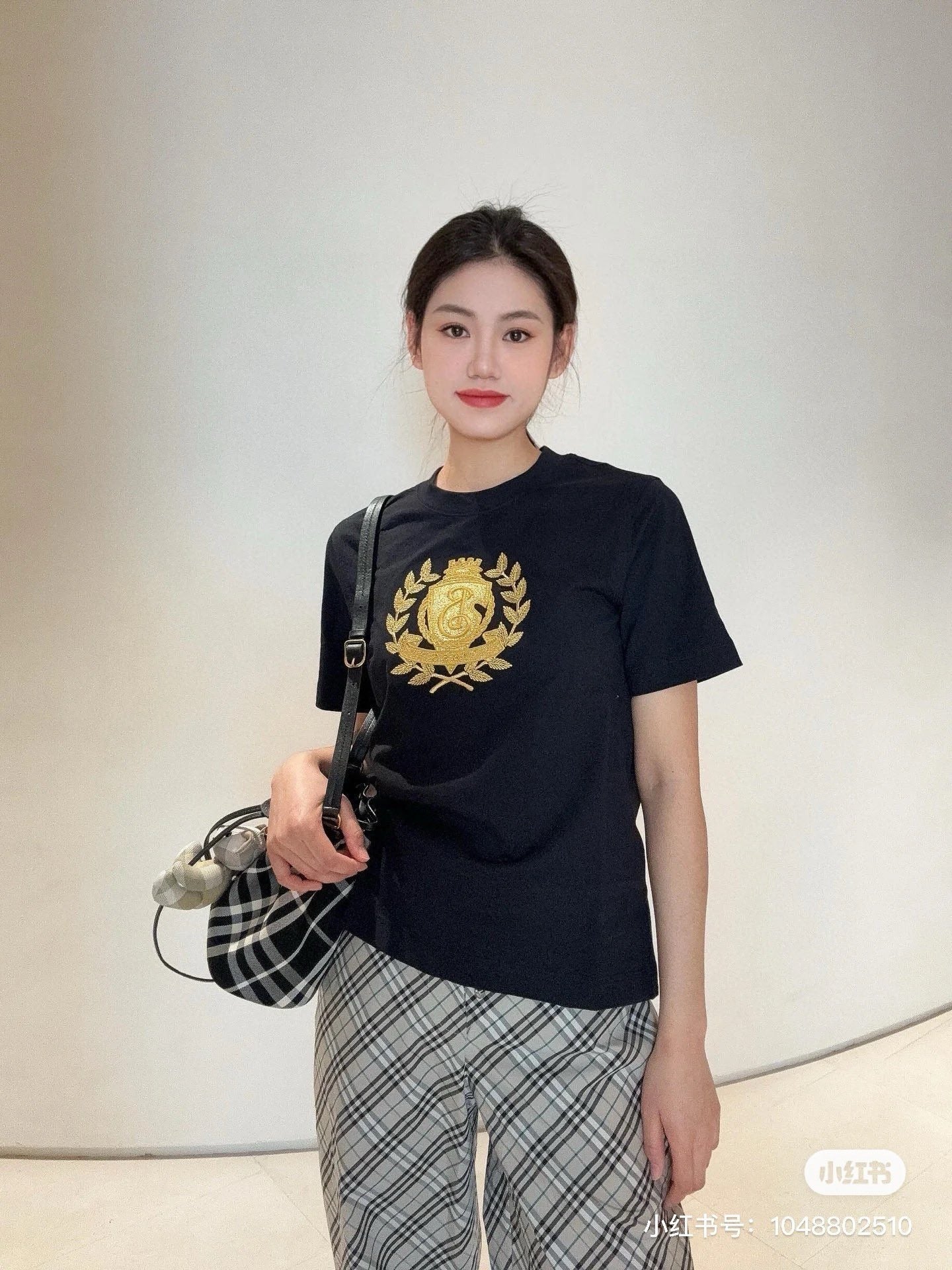 대리석 / 버버리 로고 자수 반팔티