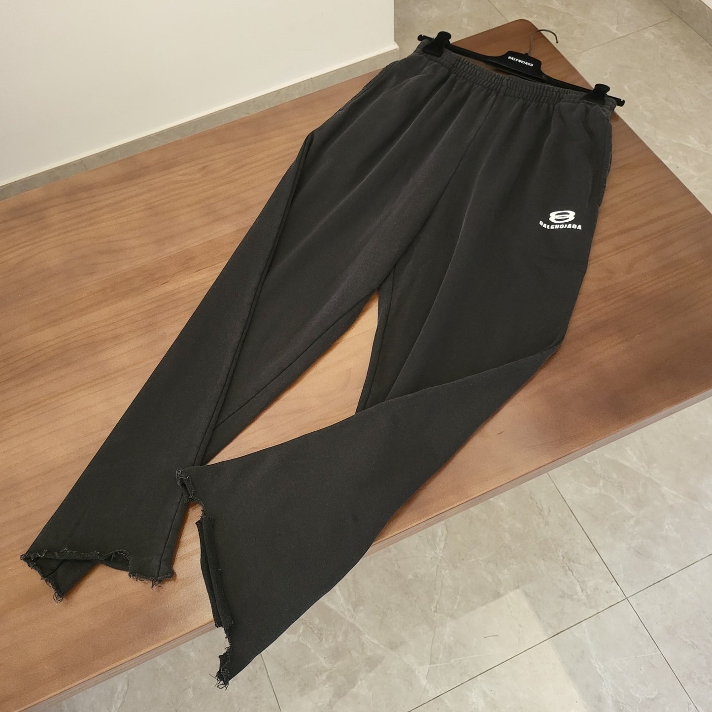 GTR / 발렌시아가 팬츠 , BLCG 24SS 더블링 자수 팬츠