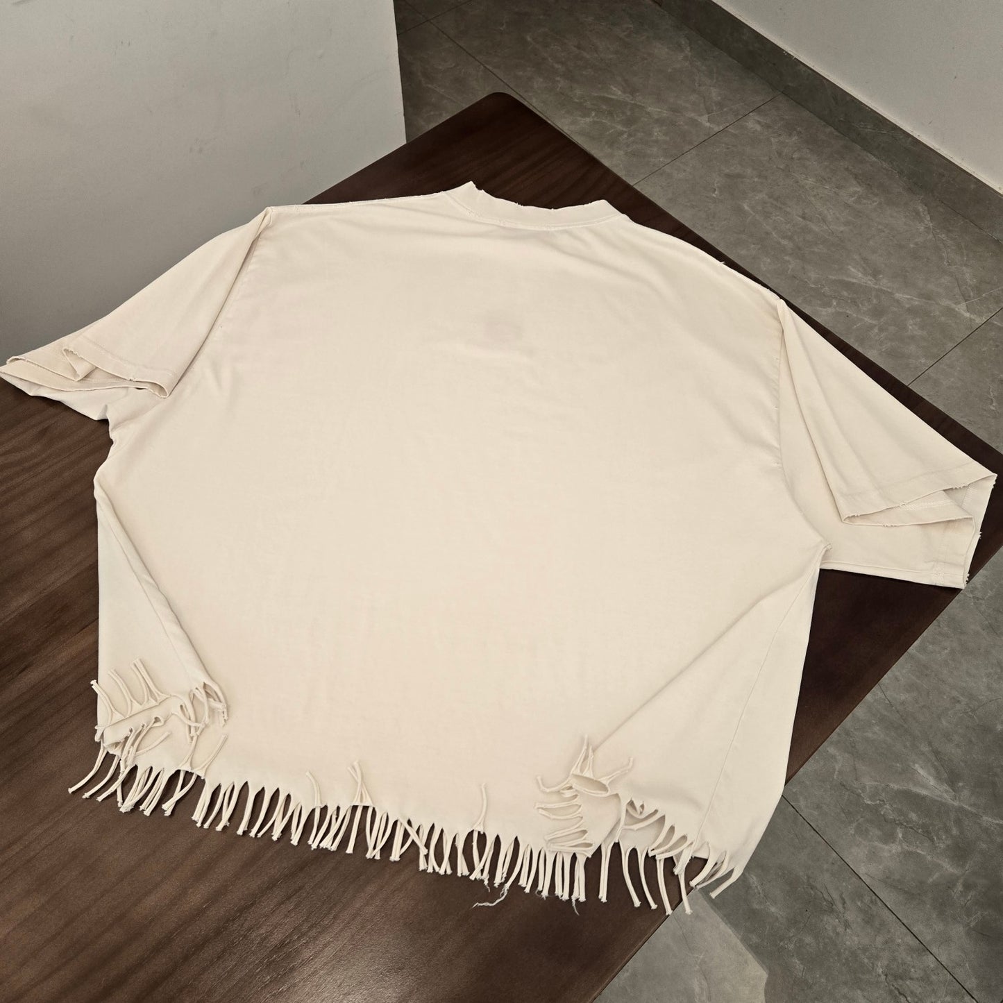 GTR / 발렌시아가 반팔티 , BLCG 24/SS 디스트로이드 스몰 자수 태슬 티셔츠