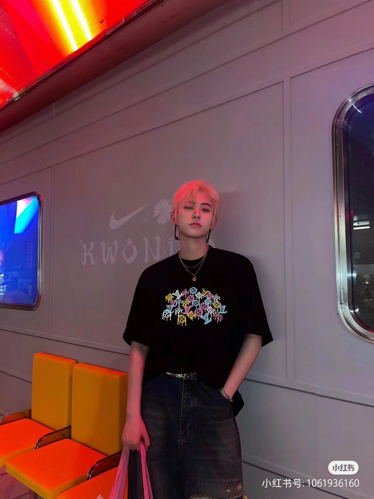 체인2호 / 루이비통 반팔, 고품질 LV 루이비통 페인트 로고 폼 반소매