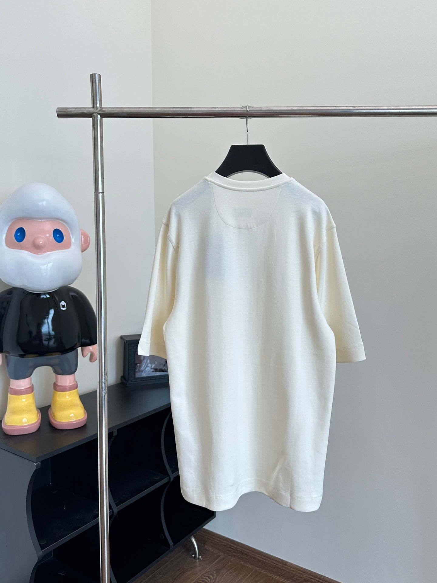 체인2호 / 펜디 반팔, Fend*/Fendi 24SS 봄 여름 신작 바늘 문자 자수 라운드넥 반팔 티셔츠