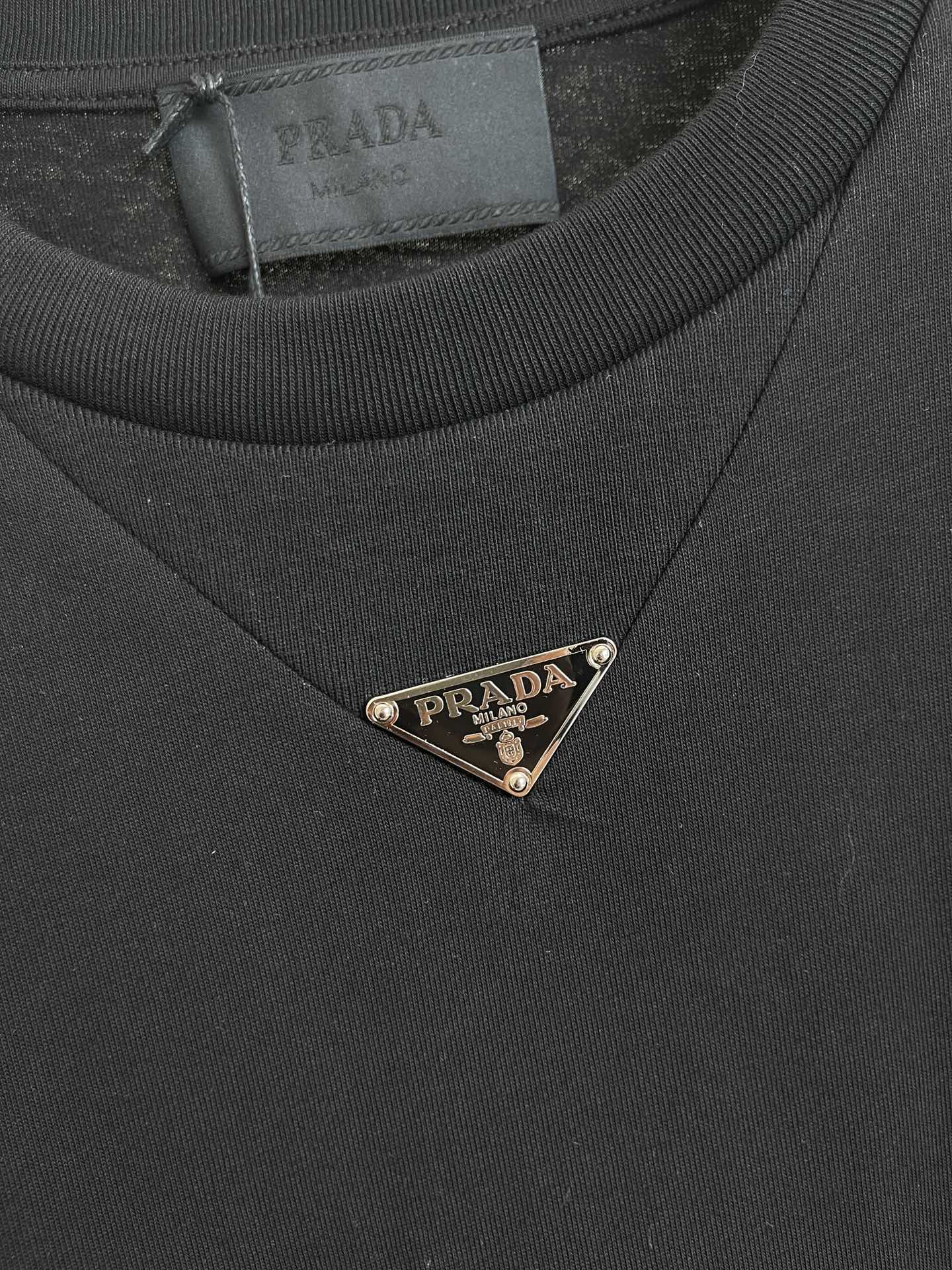 체인2호 / 프라다 반팔, Prad*/Prada 2024 봄 여름 신상 반팔