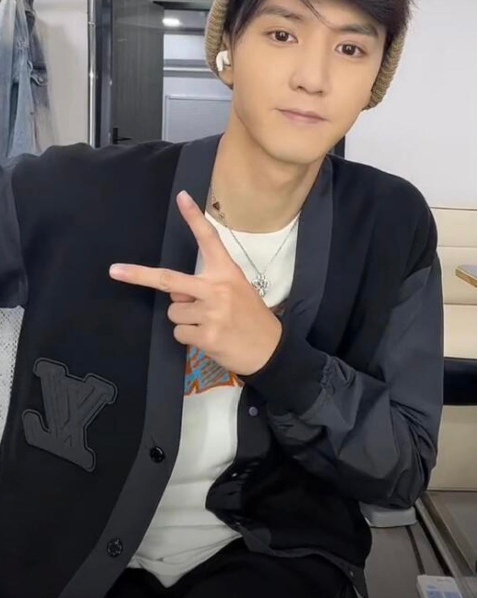 TJ / 루이비통 가디건 , 𝗟𝗢𝗨𝗜𝗦 𝗩𝗨𝗜𝗧𝗧𝗢𝗡 테크니컬 울 가디건