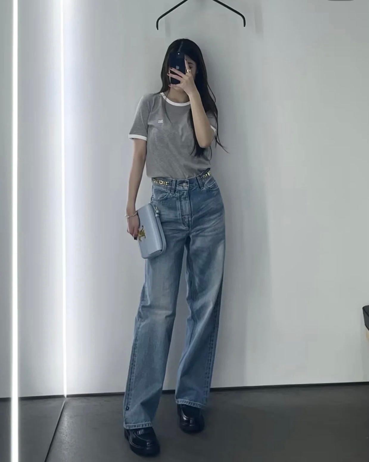 TJ셀러 / 셀린느 반팔티 , 𝗖𝗘𝗟𝗜𝗡𝗘 𝗧𝗥𝗜𝗢𝗠𝗣𝗛𝗘 코튼 무지 티셔츠