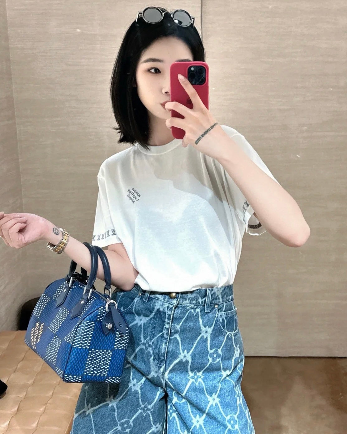 TJ셀러 / 루이비통 반팔티 , 𝗟𝗢𝗨𝗜𝗦 𝗩𝗨𝗜𝗧𝗧𝗢𝗡 로고 반팔 티셔츠