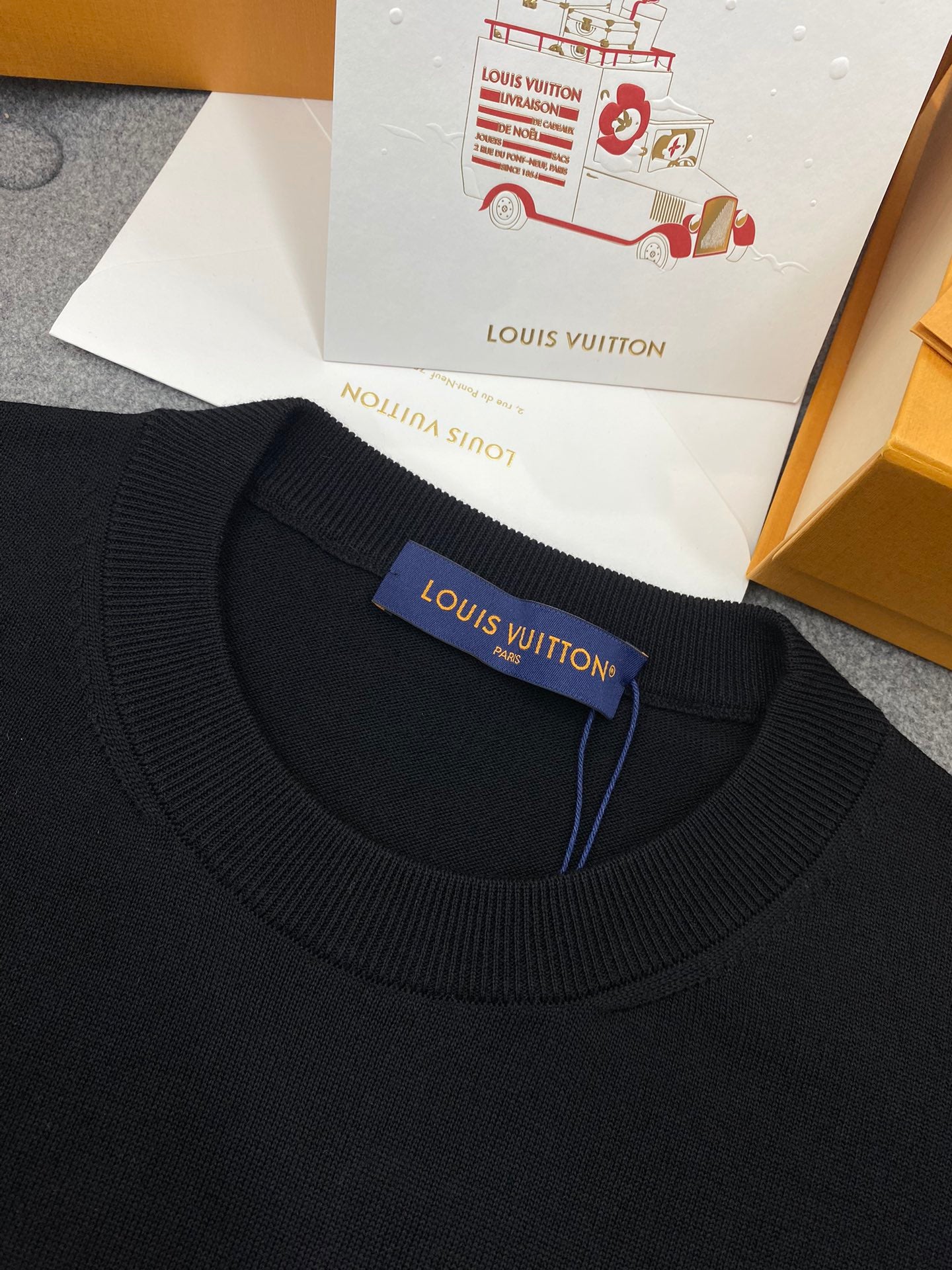 TJ셀러 / 루이비통 반팔티 , LV 코튼 쇼트 슬리브 비즈 크루넥 셔츠