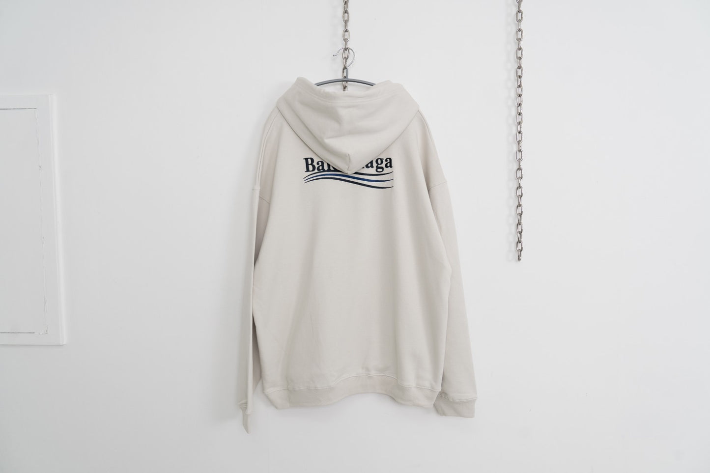 체인2호 / 발렌시아가 후드티