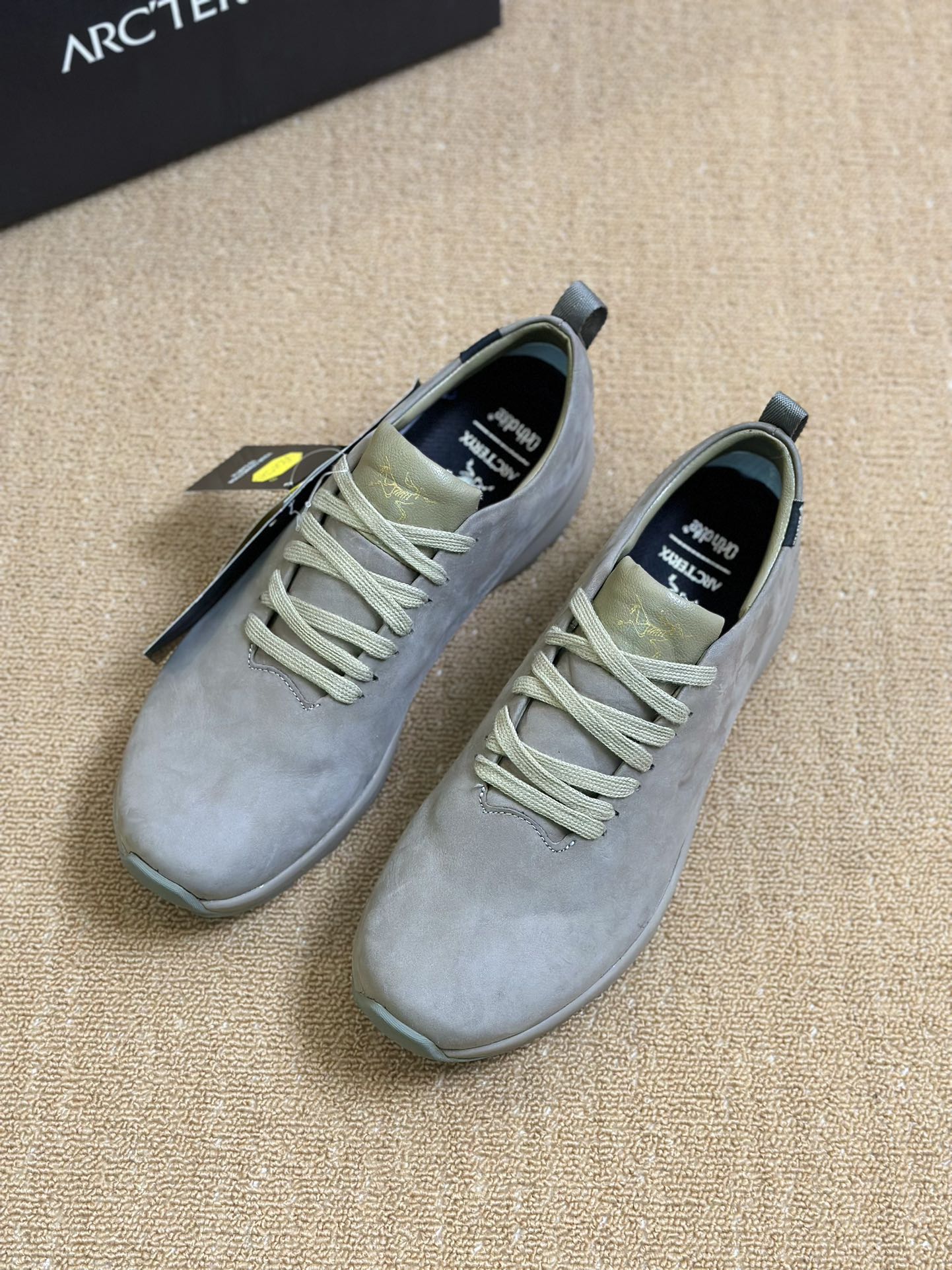 빙 / ARC'TERYX/아크테릭스 슈즈 SOLANO LEATHER GORE-TEX 커버 방수 남성 하이탑 캐주얼 슈즈
