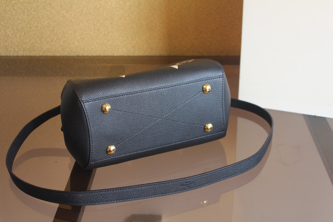 *벽 / 루이비통 토트백 Louis Vuitton Montaigne BB Bag M45778
