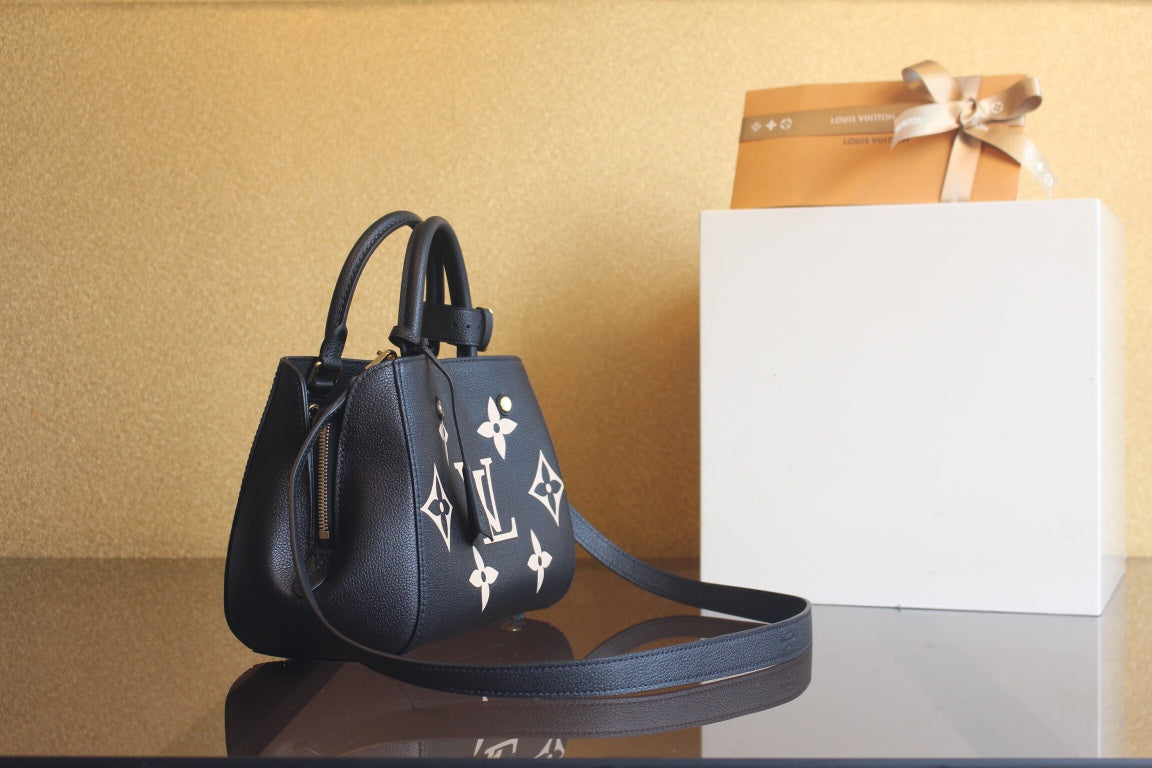 *벽 / 루이비통 토트백 Louis Vuitton Montaigne BB Bag M45778