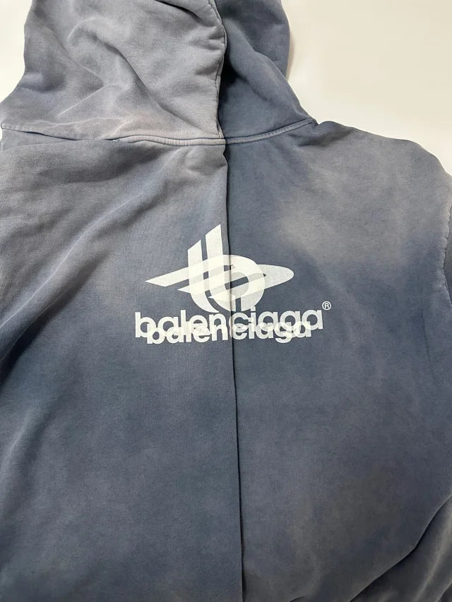 꼬부기 / 발렌시아가 새도우 후드티 , 파리시가 BALENCIAGA 화이트 섀도우 프린트 후드 맨투맨