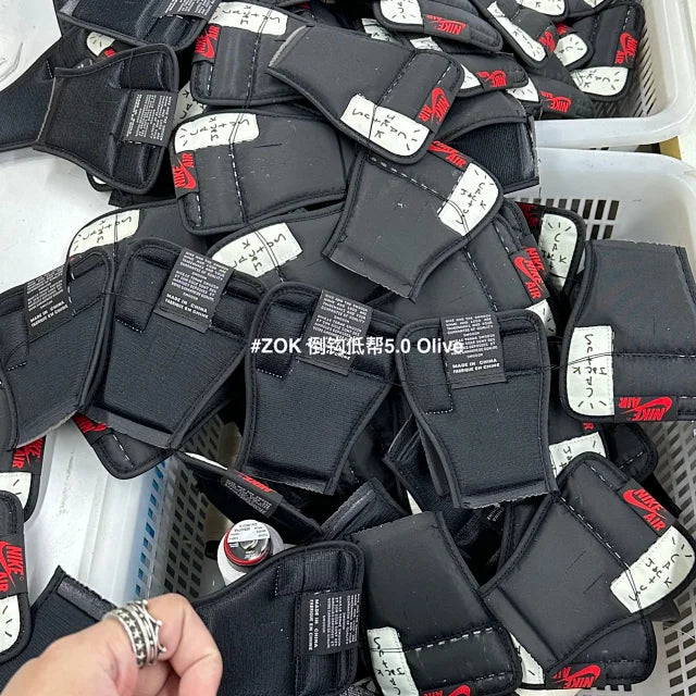 ZOK / 나이키 스캇 덩크 로우 Jordan 1 Retro Low OG SP Travis Scott Olive