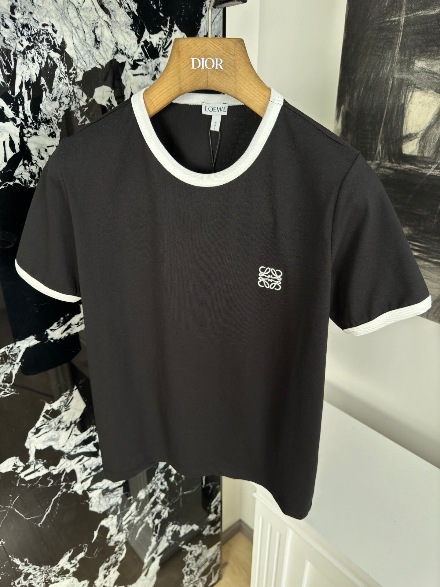 체인2호 / LOEWE 로이웨이 로고 반팔 티셔츠