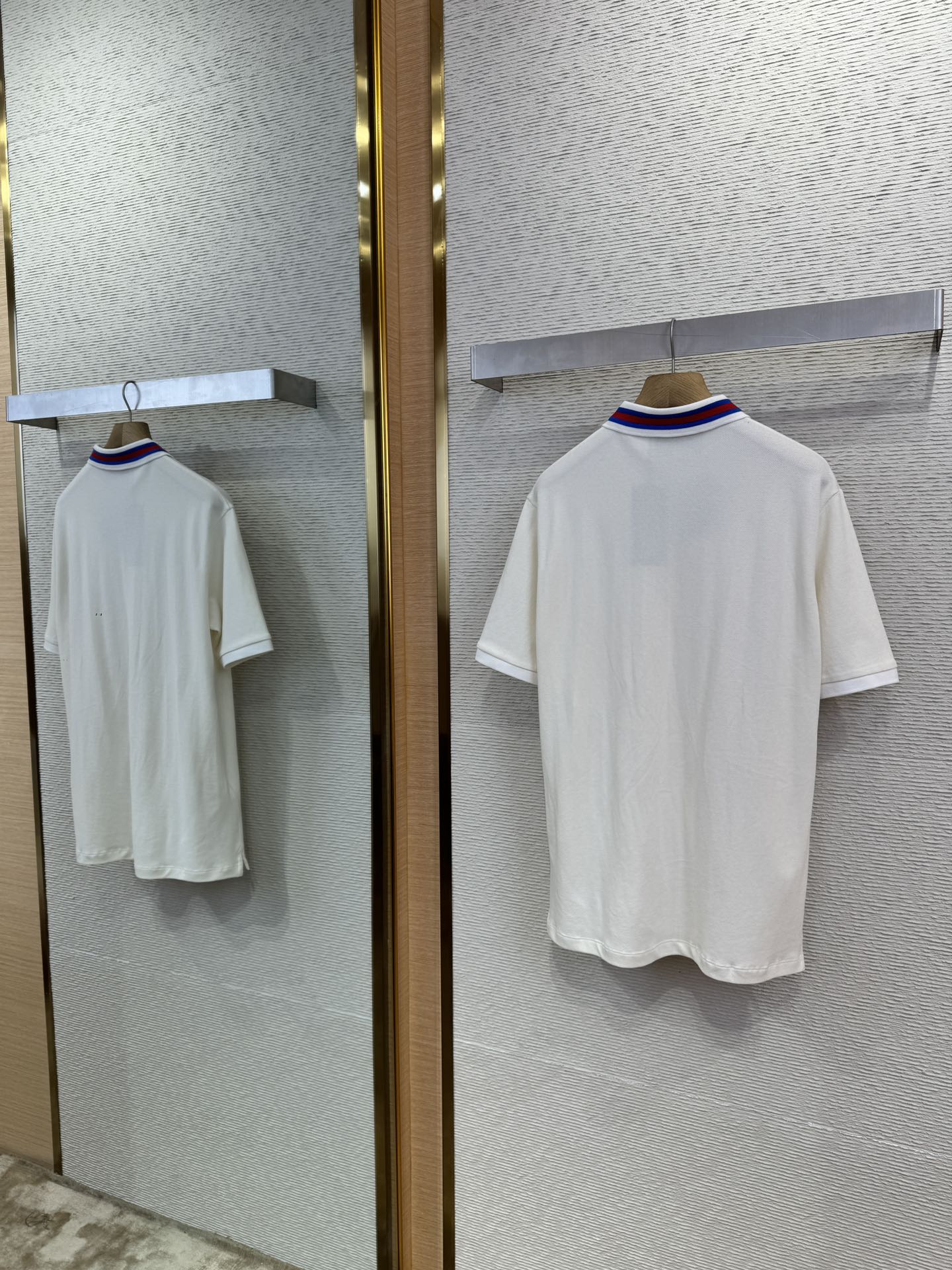체인2호 / 구찌 장식 칼라 폴로 셔츠
