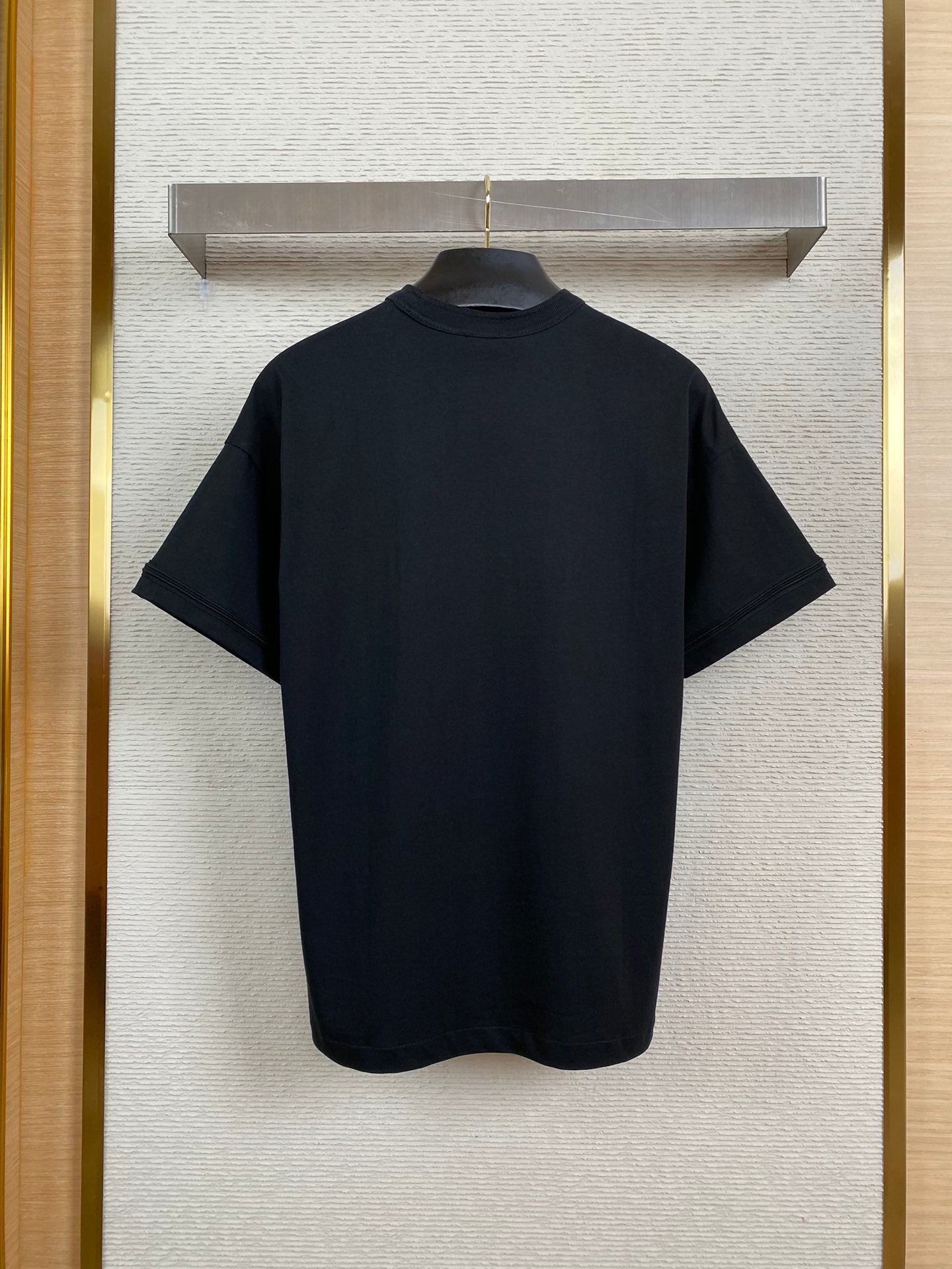체인2호 / 디올 돌섬 자수 반팔 티셔츠