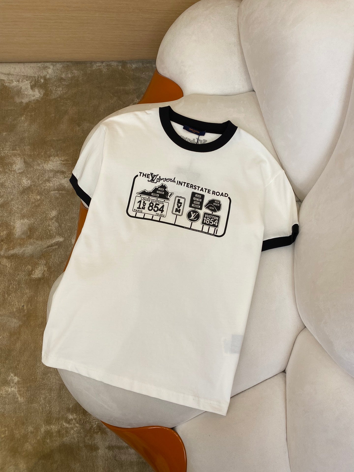 체인2호 /LV 반팔 티셔츠