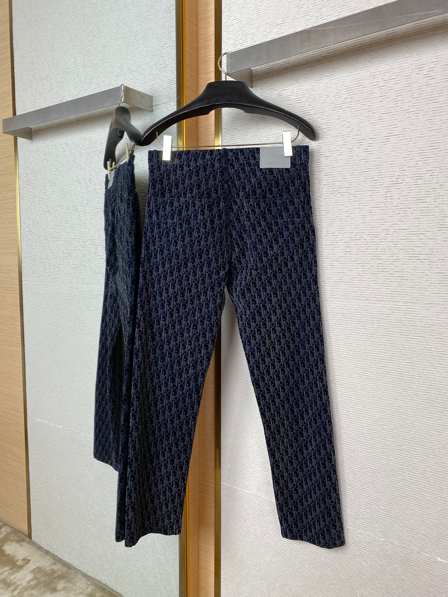 체인2호 /디올 엠보 데님 롱 팬츠