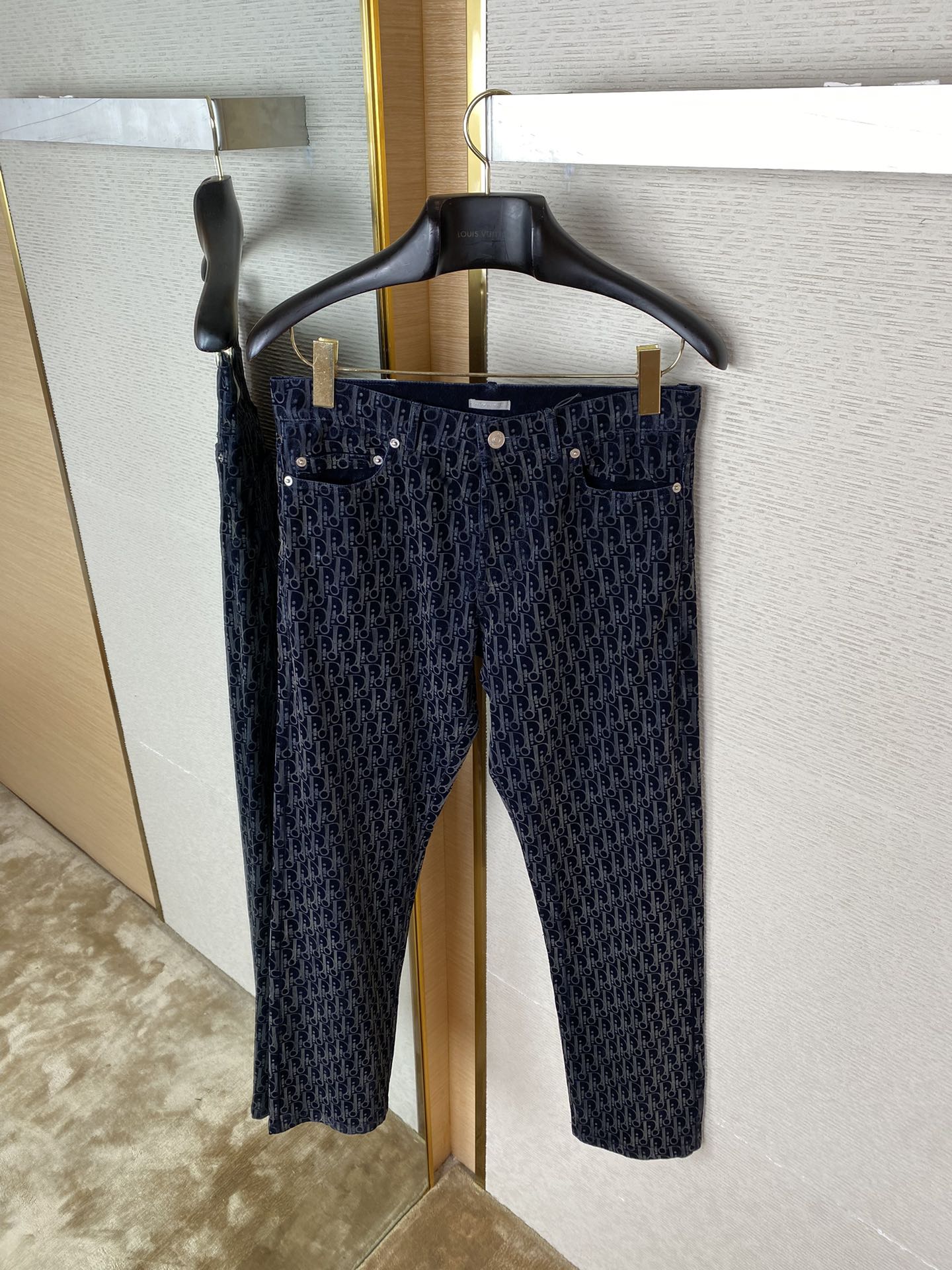 체인2호 /디올 엠보 데님 롱 팬츠