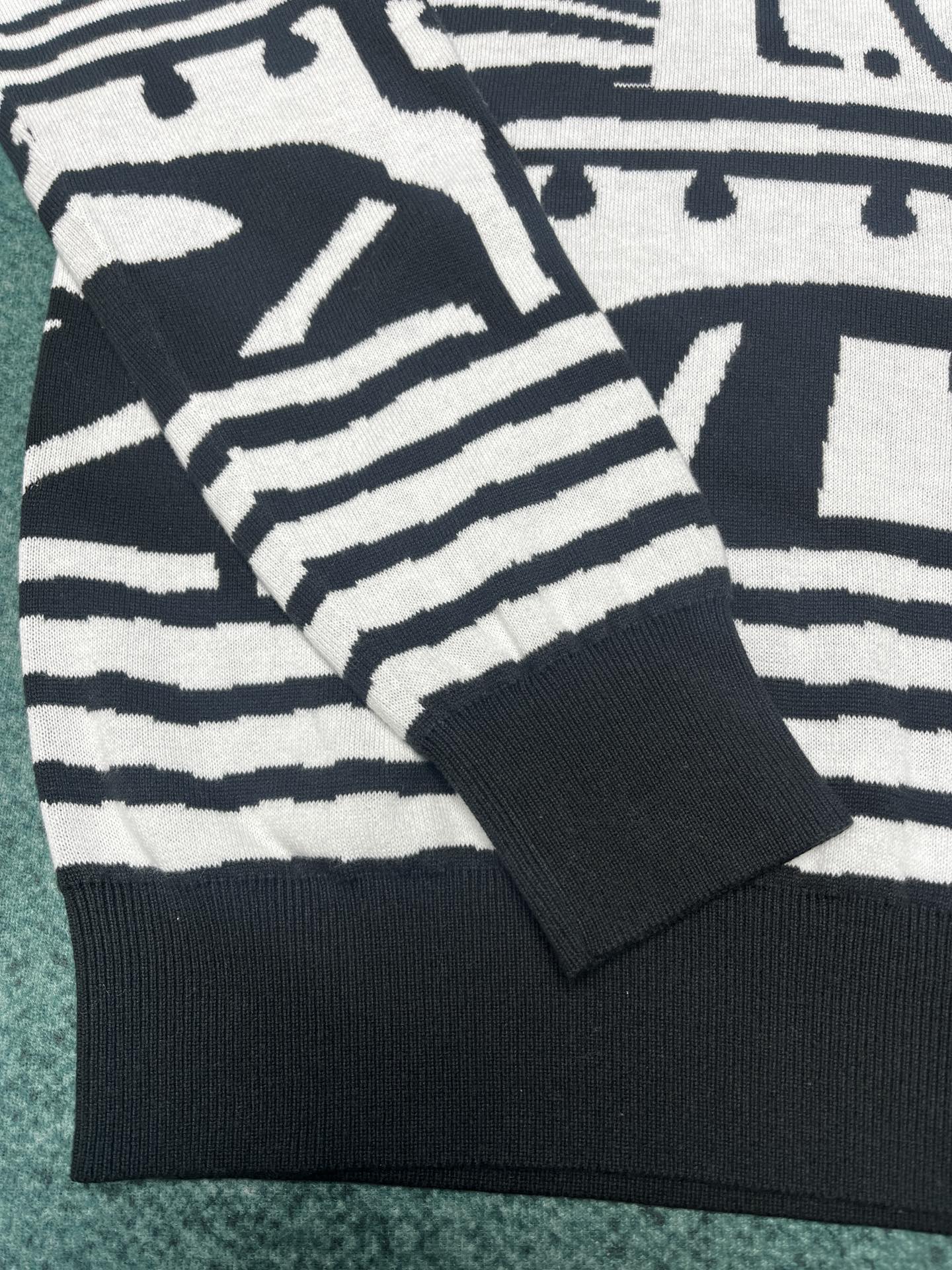 타일공장/루이비통 24ss 신규 울 블라우스