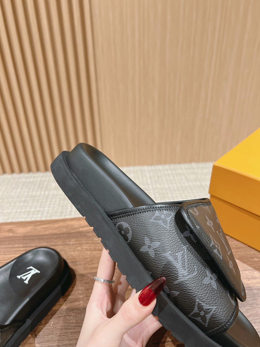 빙 셀러/루이비통 스티커 슬리퍼 캐주얼 비치 슬리퍼