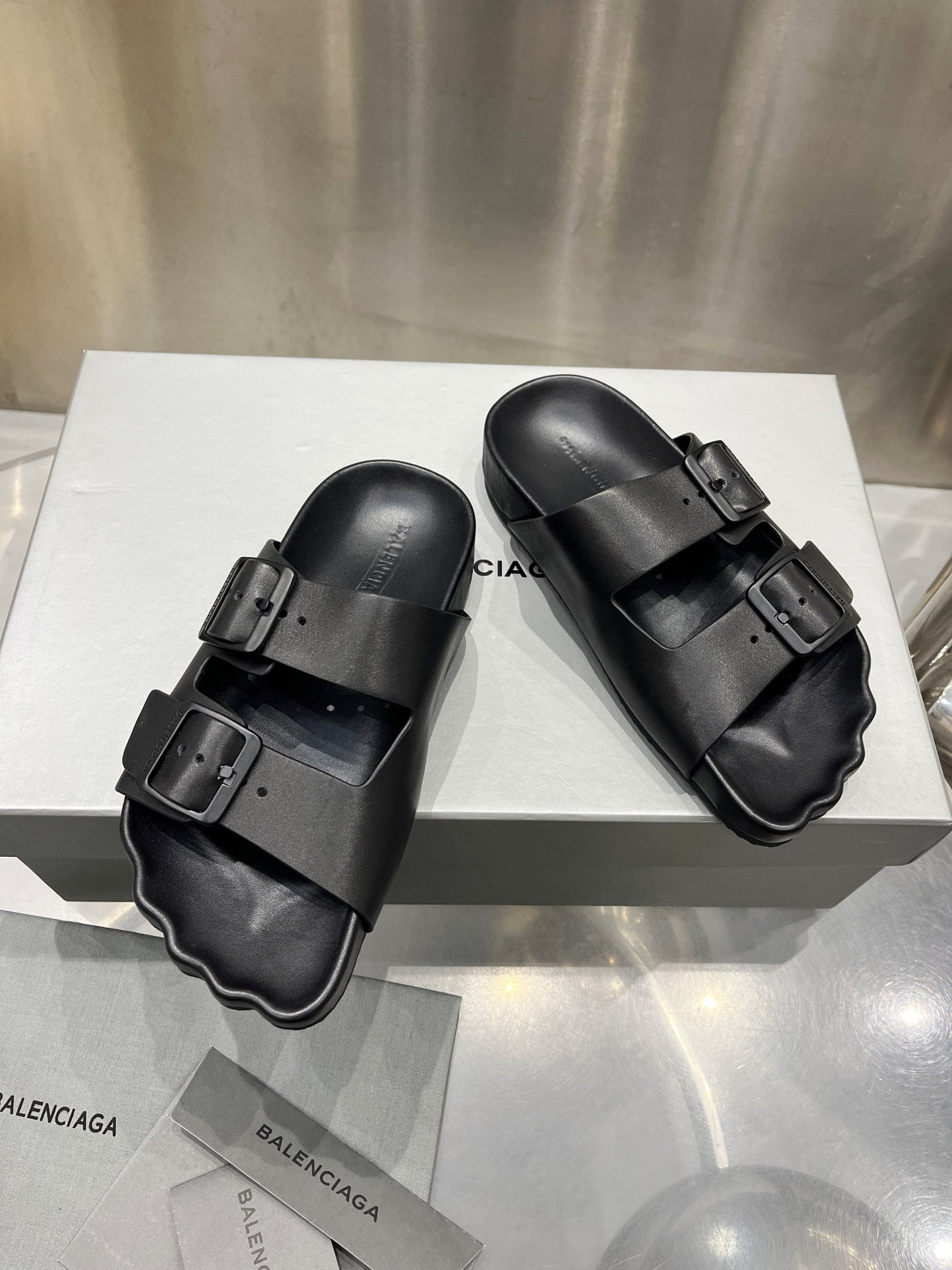 빙 셀러/BALENCIAGA 슬리퍼