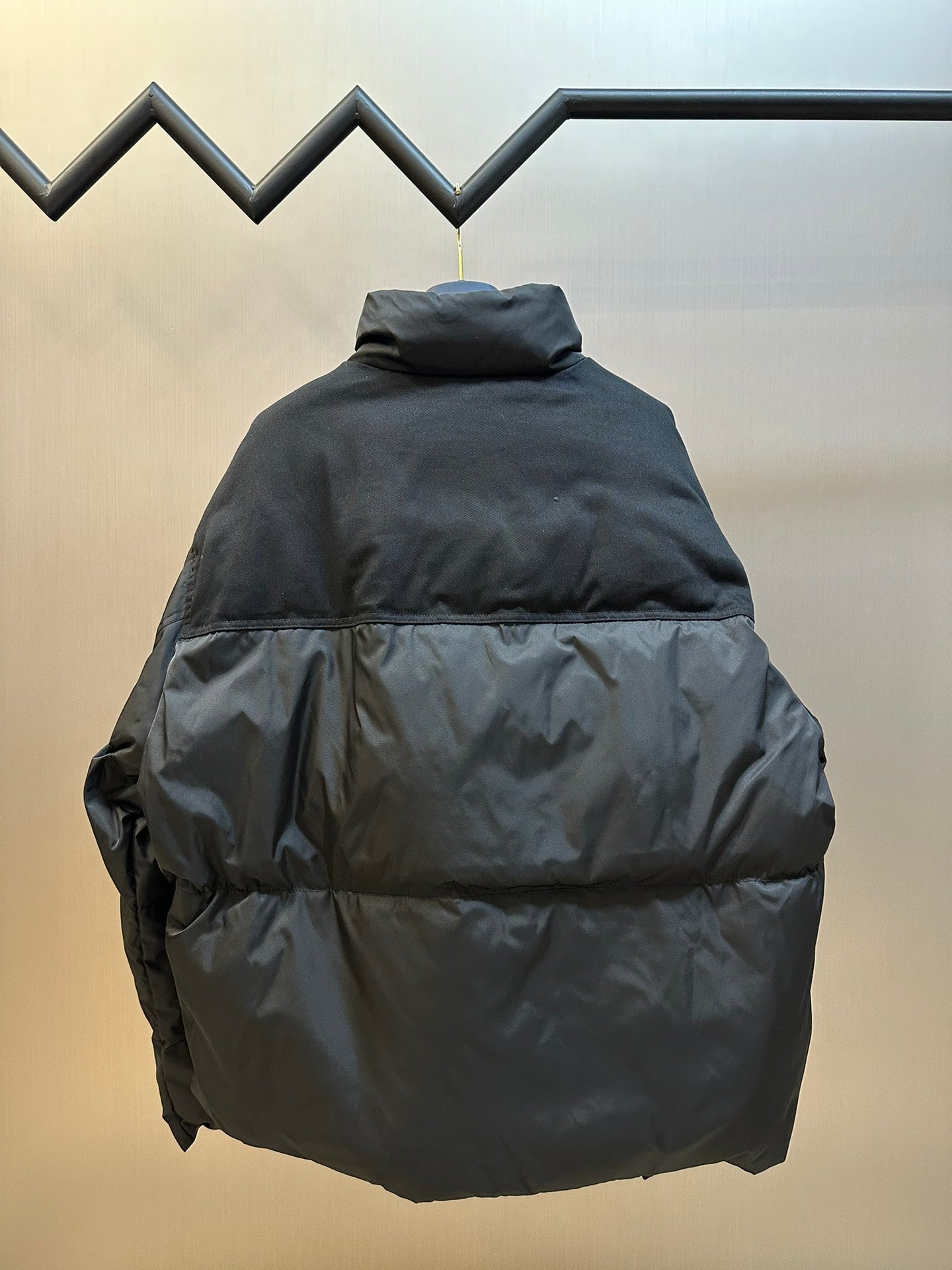 체인2호/프라다 남성 패딩
