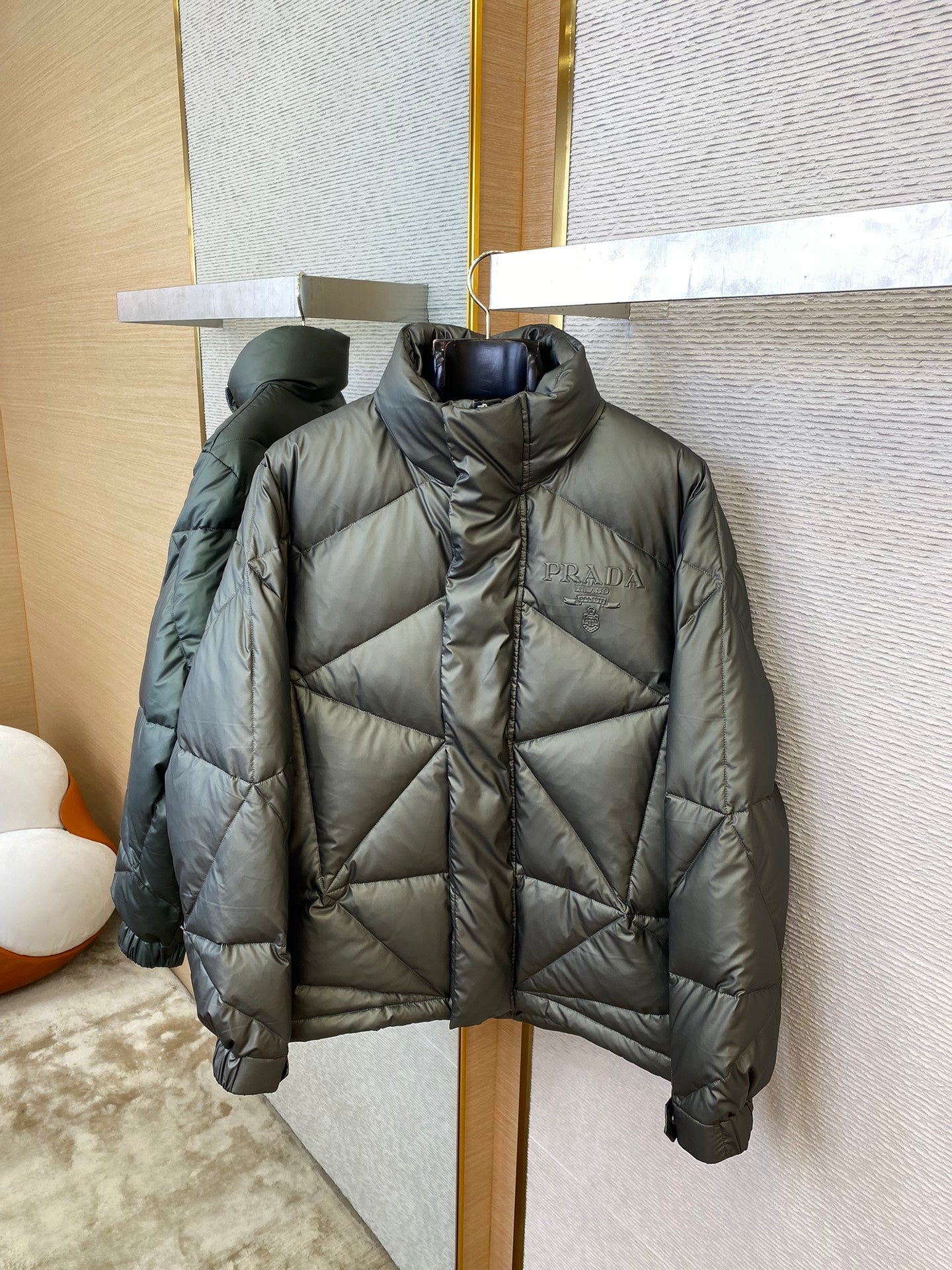 체인2호/프라다 남여 다운 재킷
